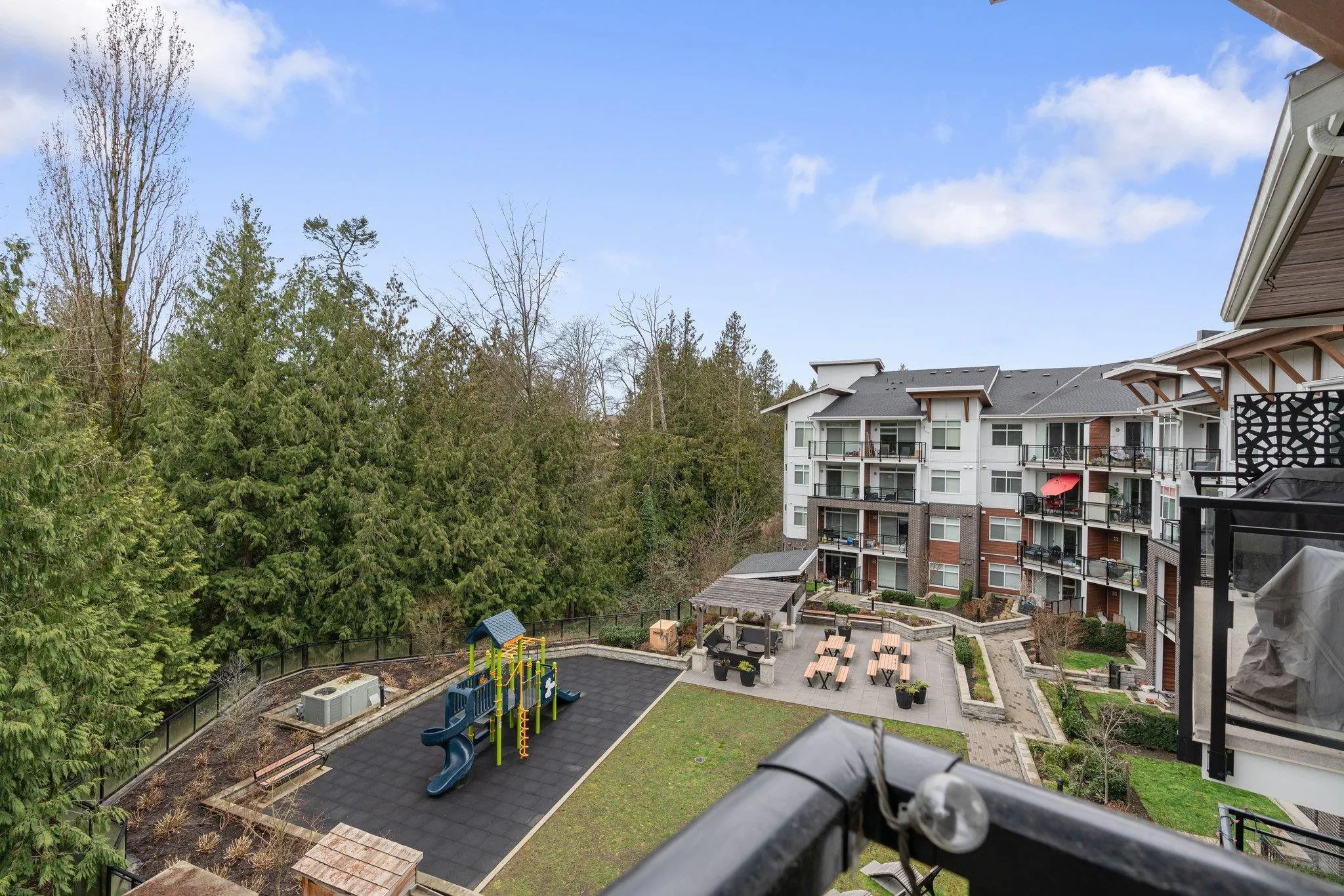 414 5415 Brydon Crescent