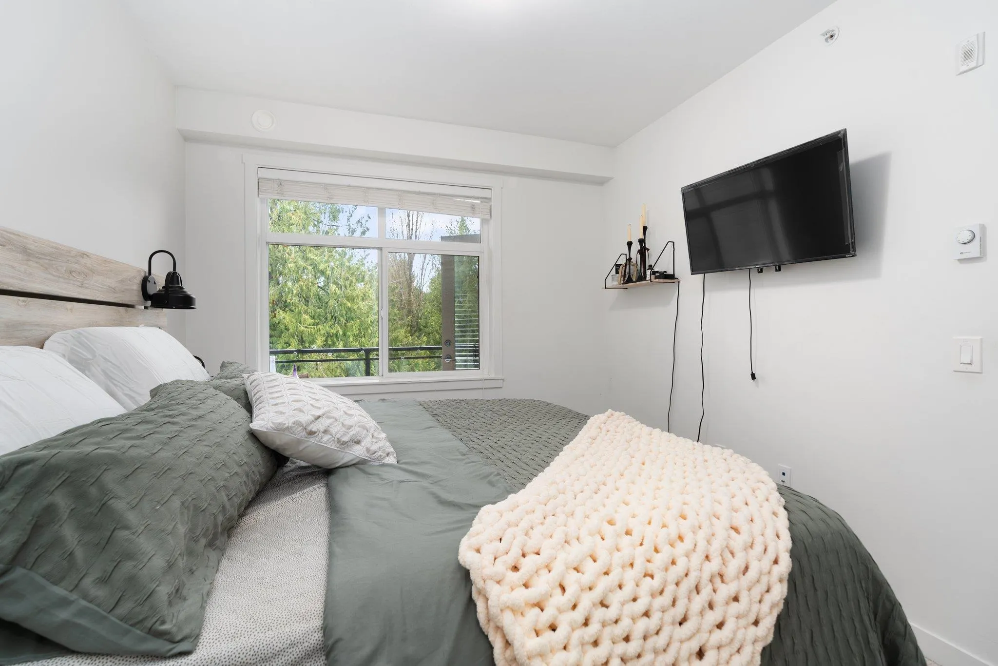 414 5415 Brydon Crescent