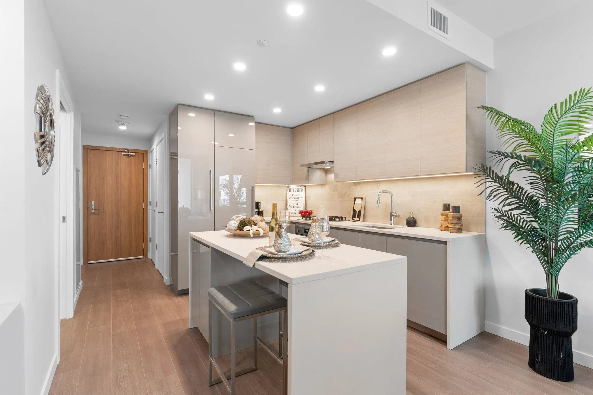 3503 4168 Lougheed Highway