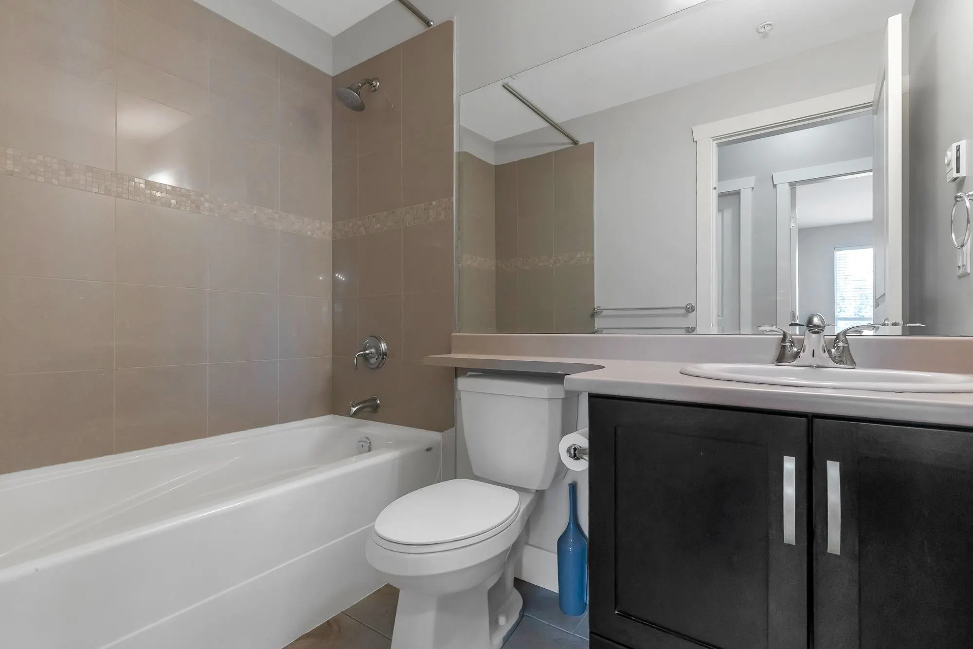 210 3192 Gladwin Road