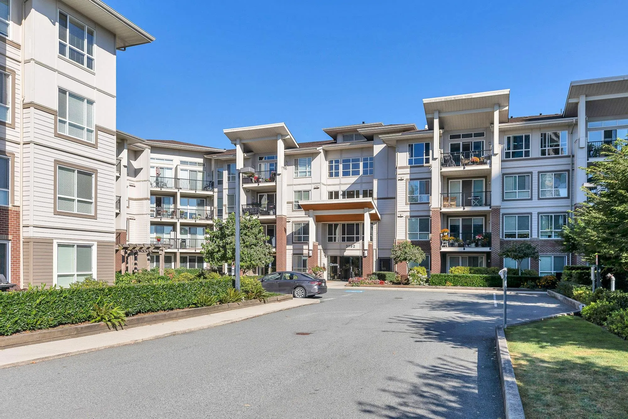 210 3192 Gladwin Road