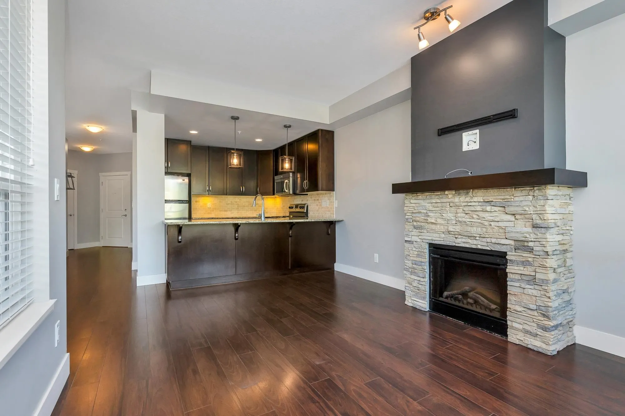 210 3192 Gladwin Road