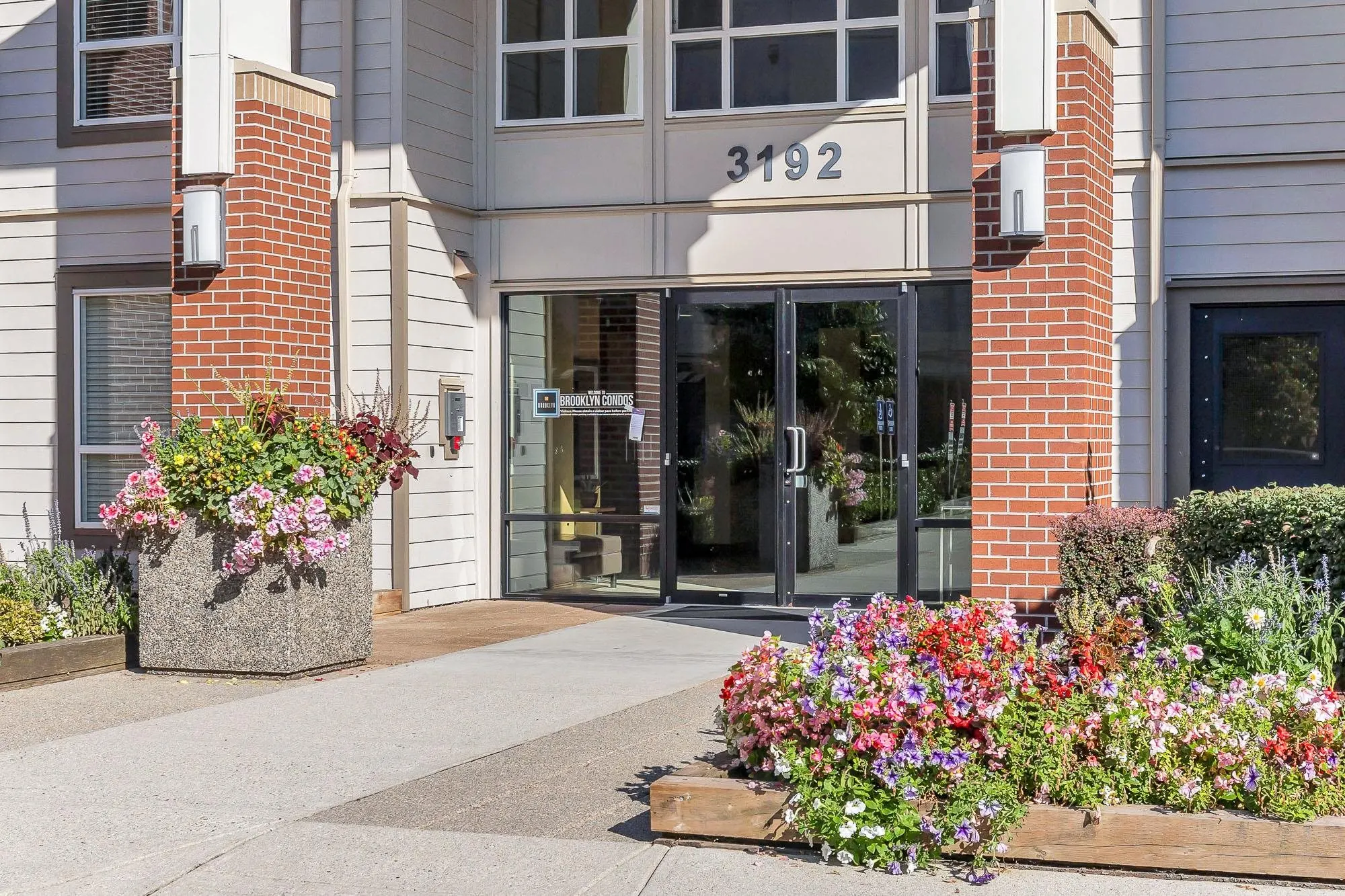 210 3192 Gladwin Road