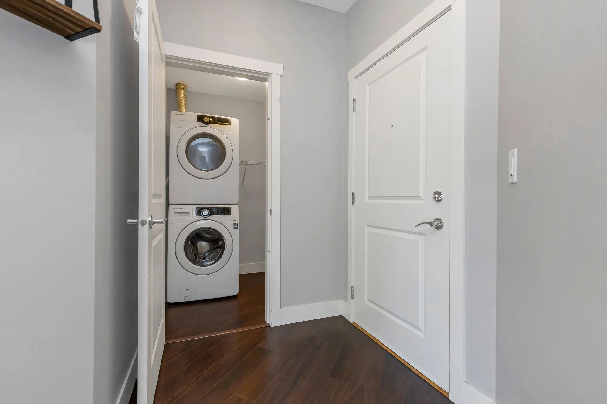 210 3192 Gladwin Road