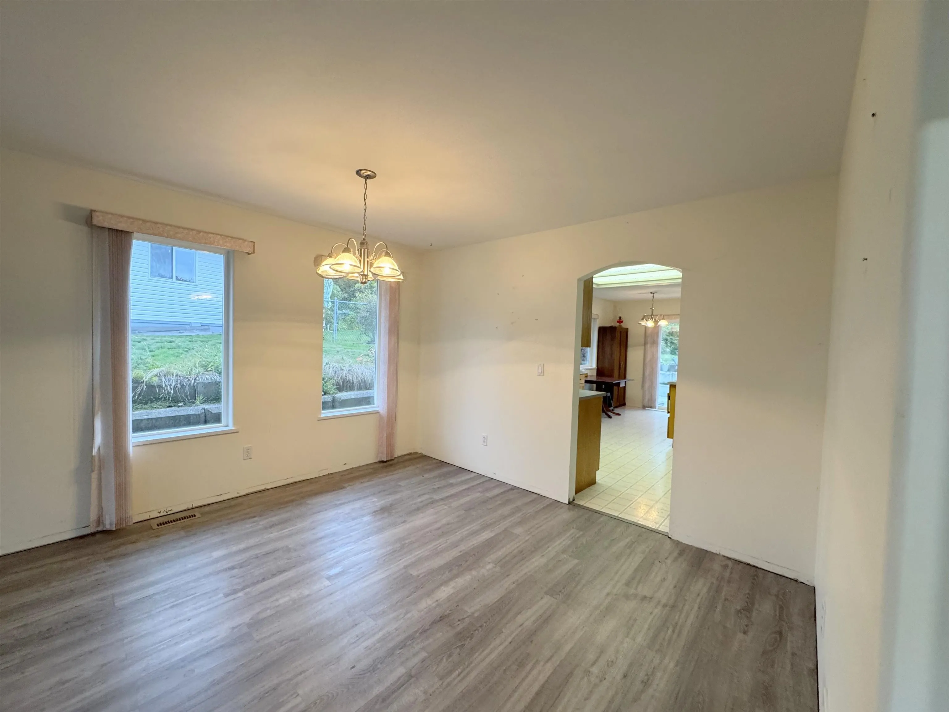 6242 Norwest Bay Road