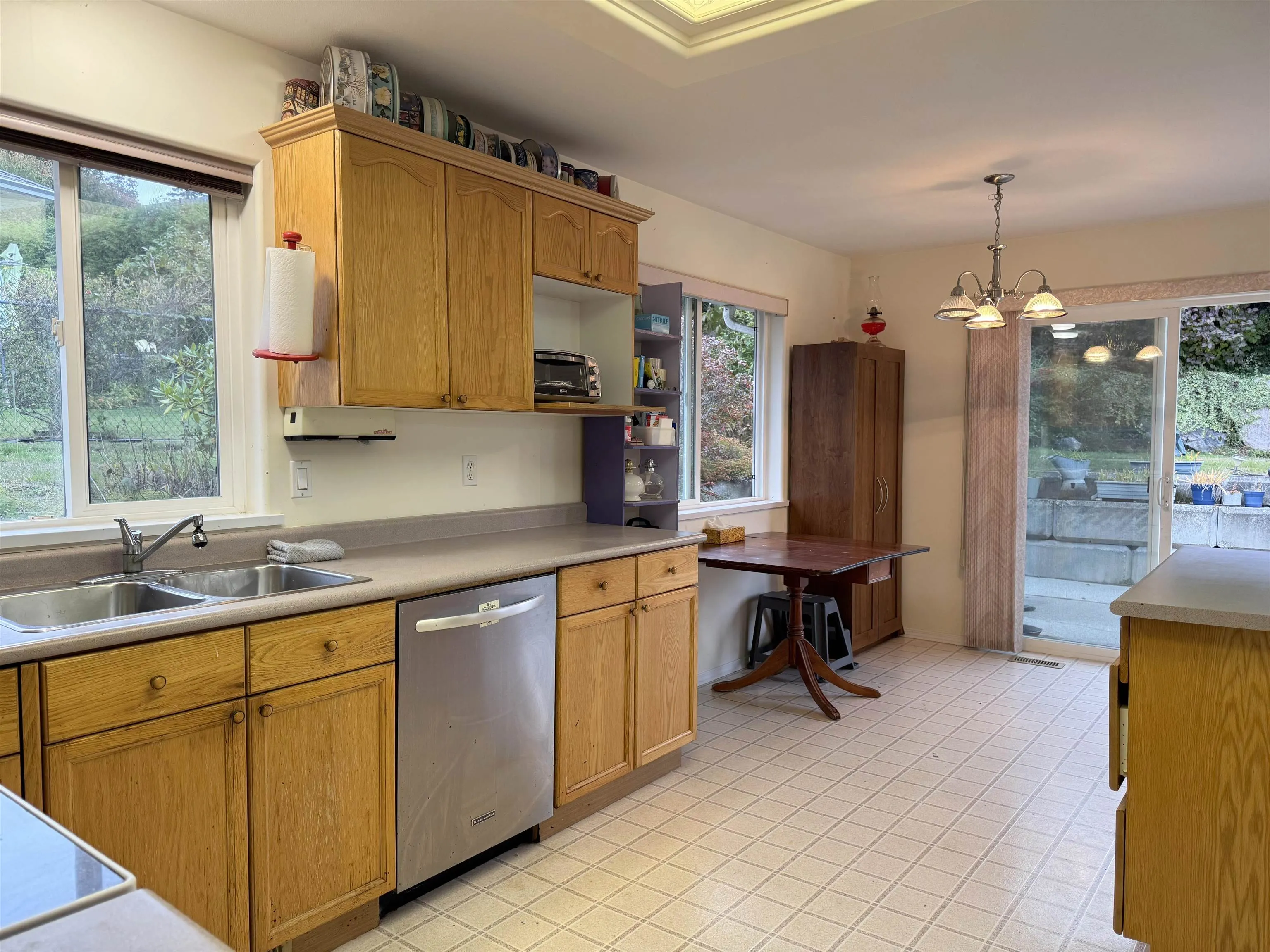 6242 Norwest Bay Road
