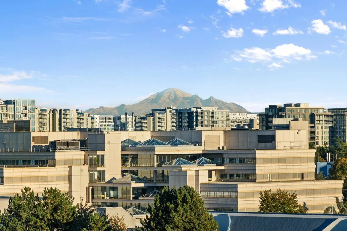 902 5199 Brighouse Way