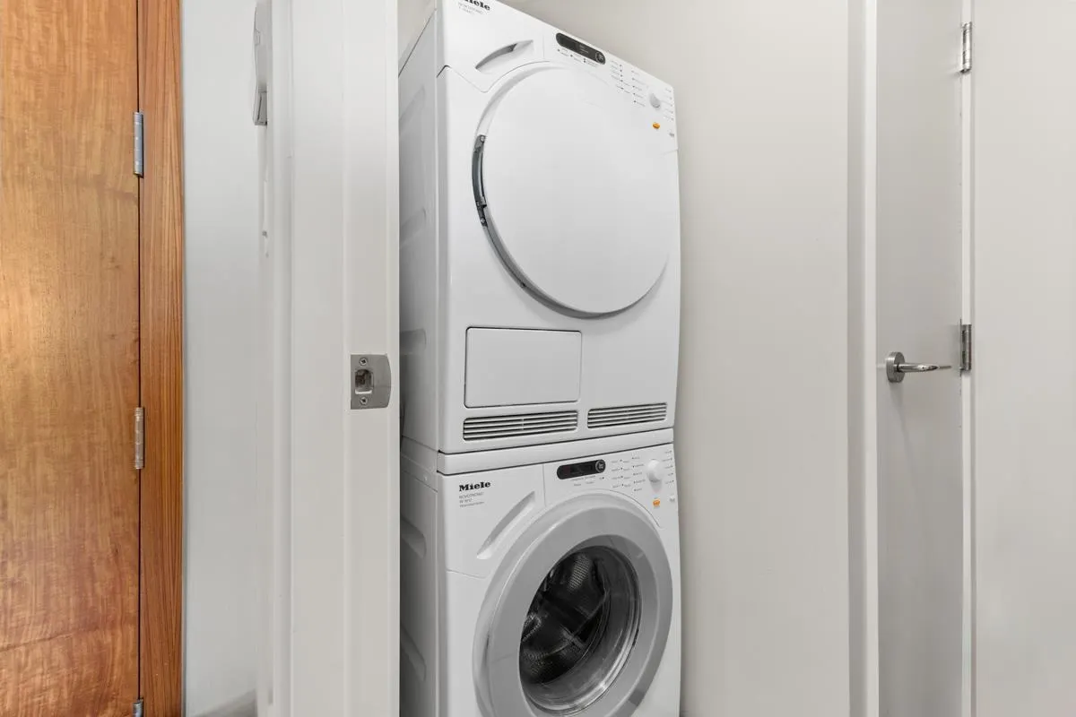 902 5199 Brighouse Way