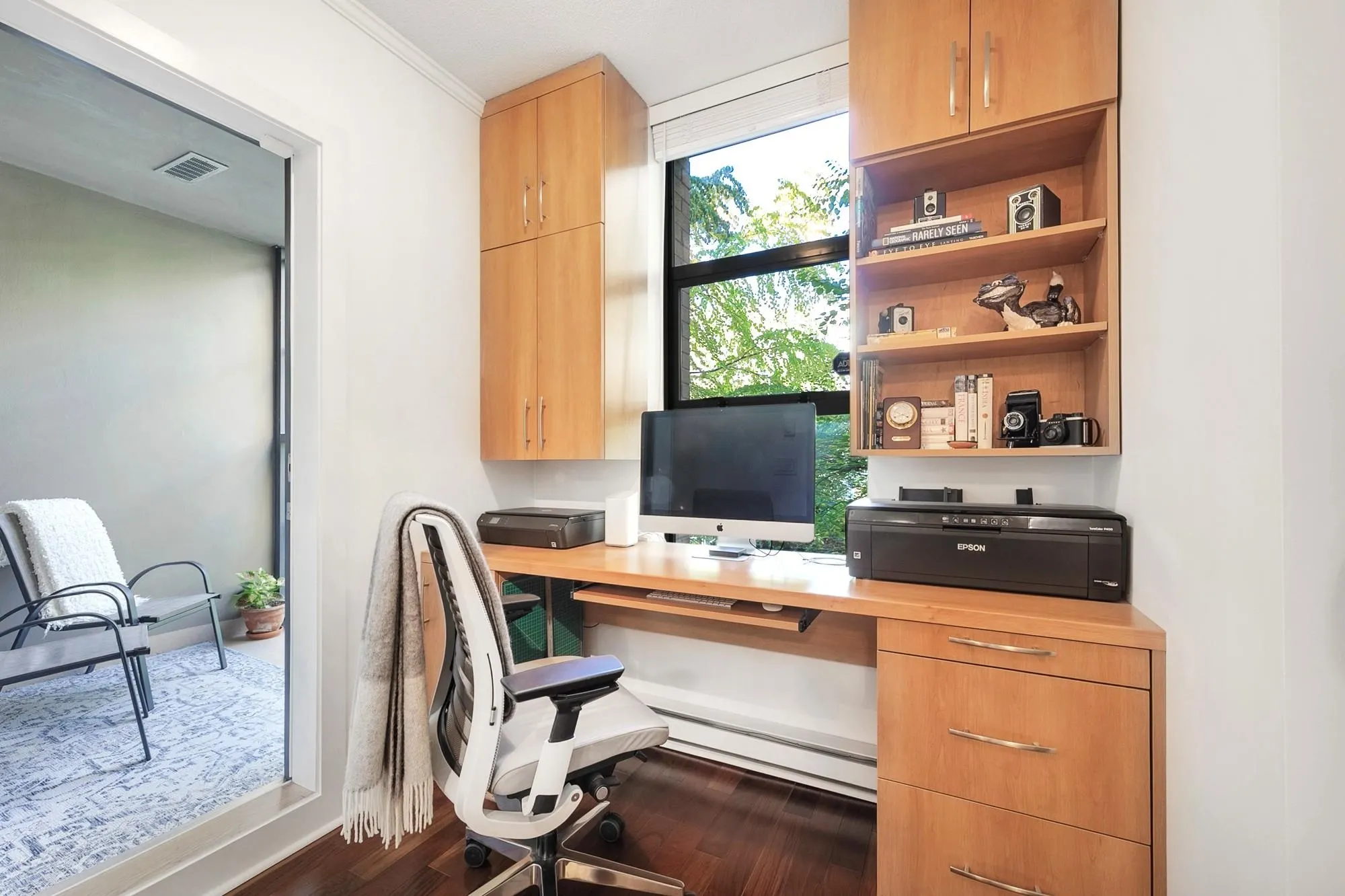 201 2263 Redbud Lane