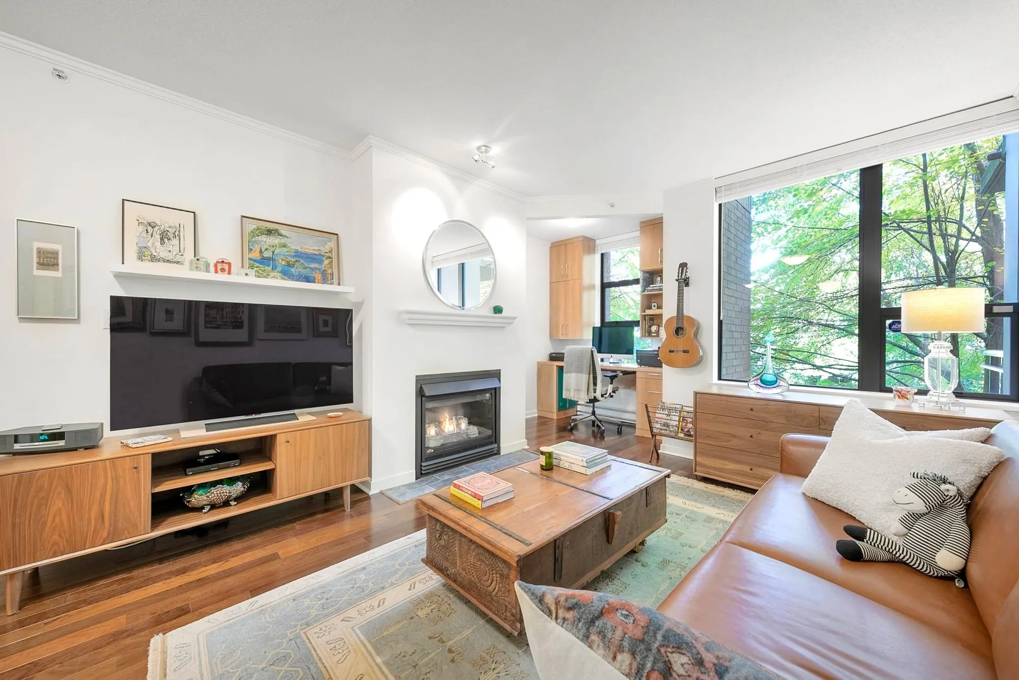 201 2263 Redbud Lane