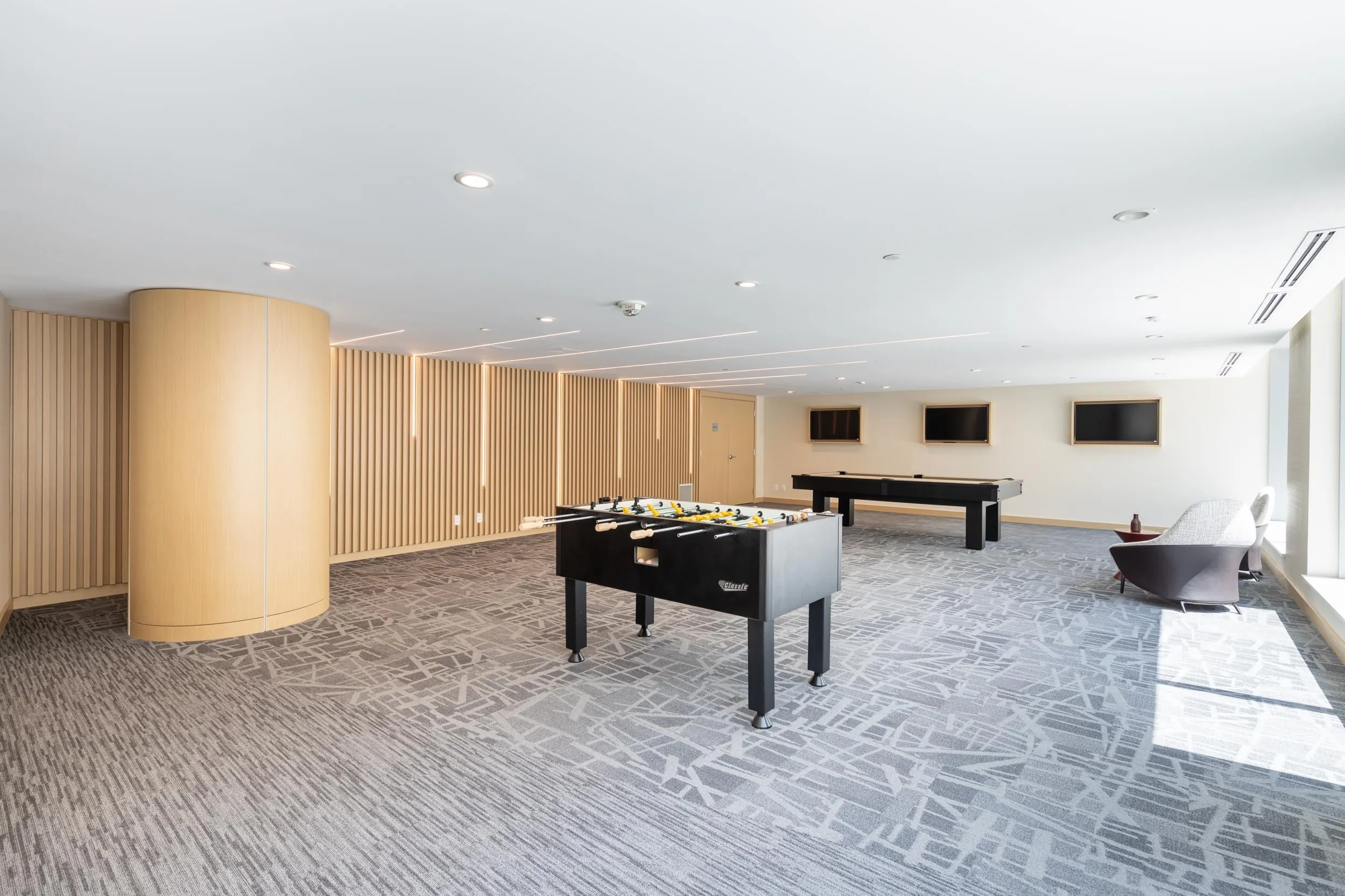 610 13778 100 Avenue