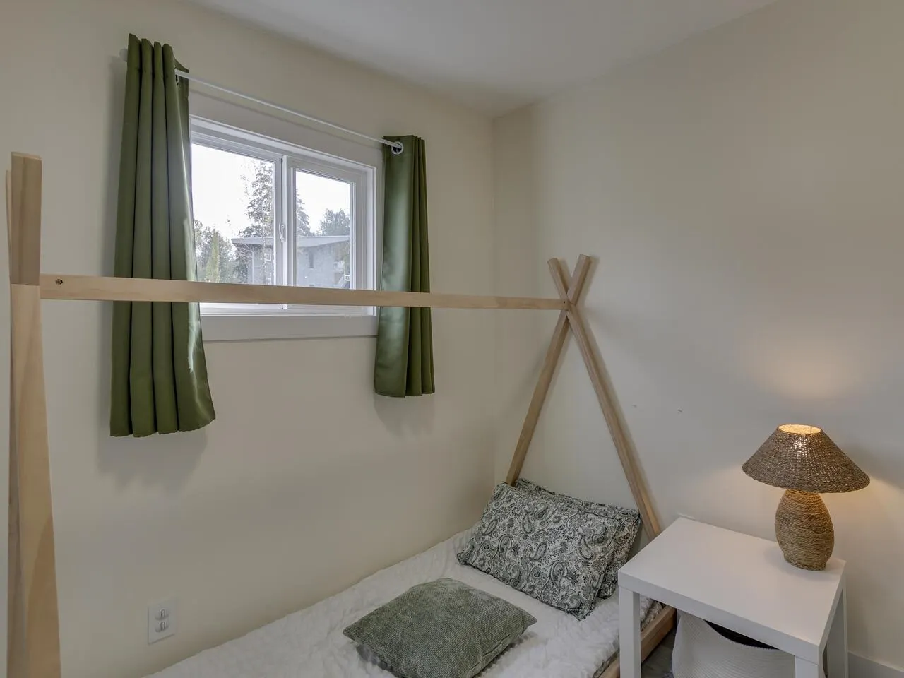 4 39768 Government Road