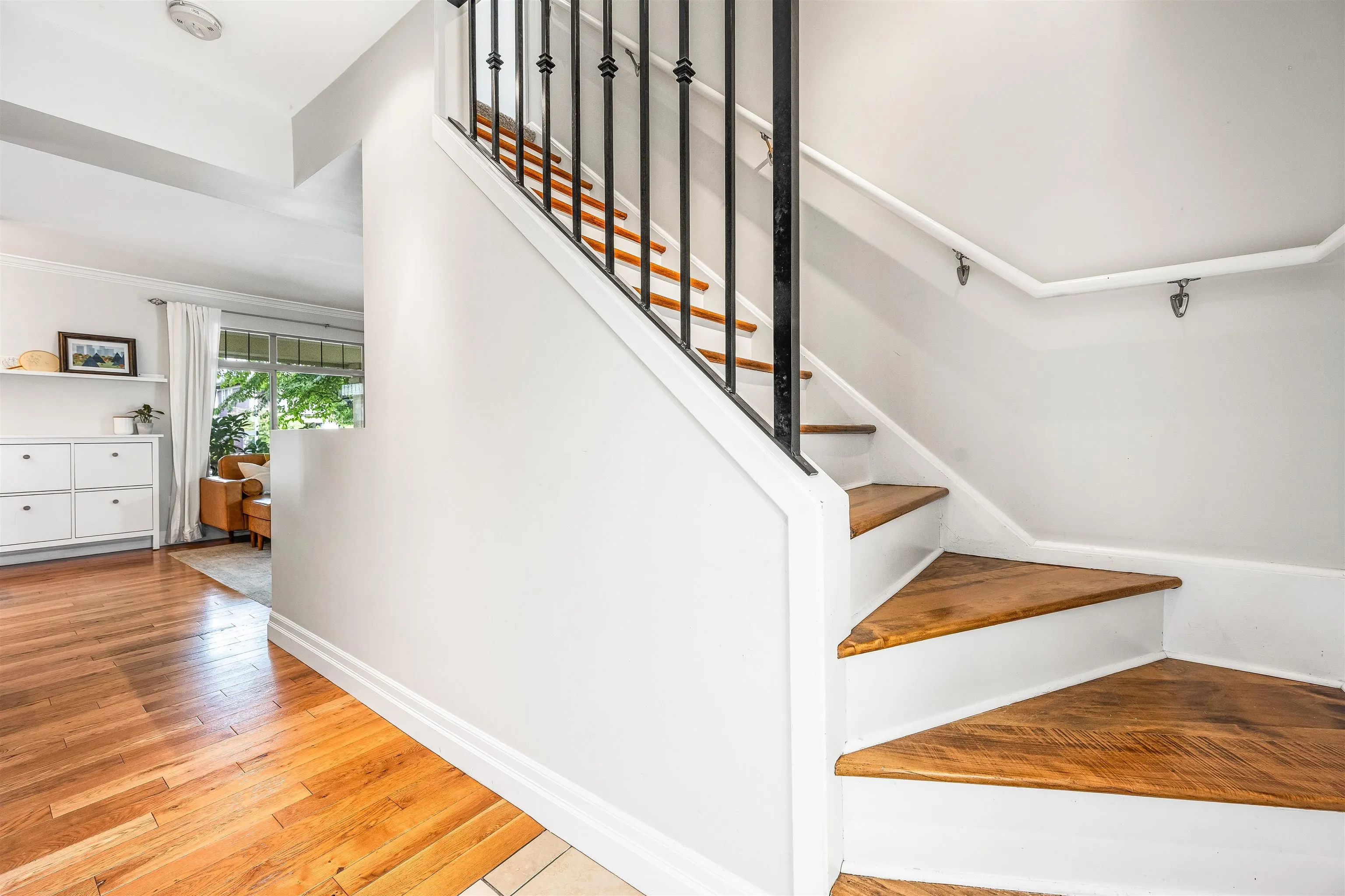 5909 Cowichan Street