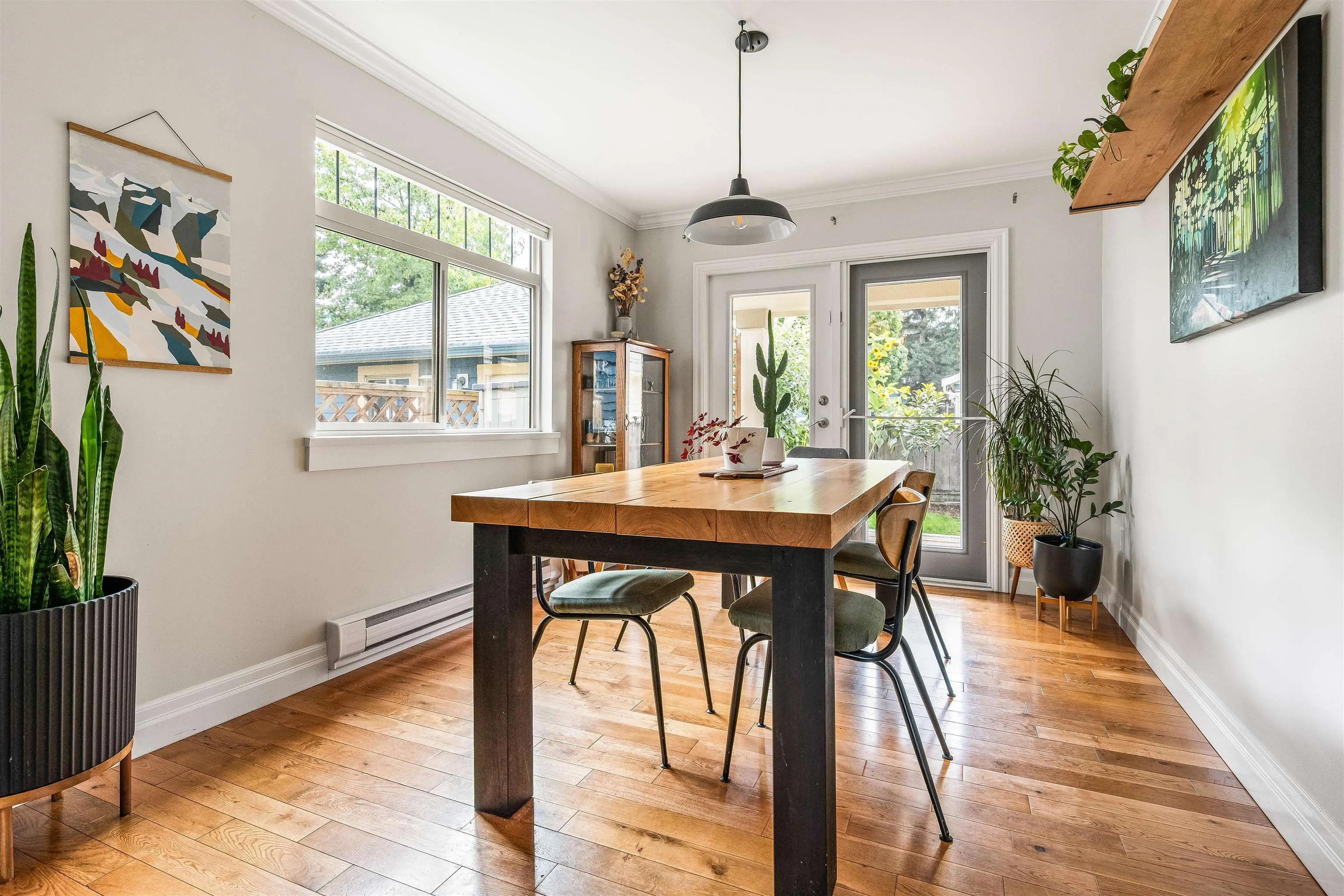 5909 Cowichan Street