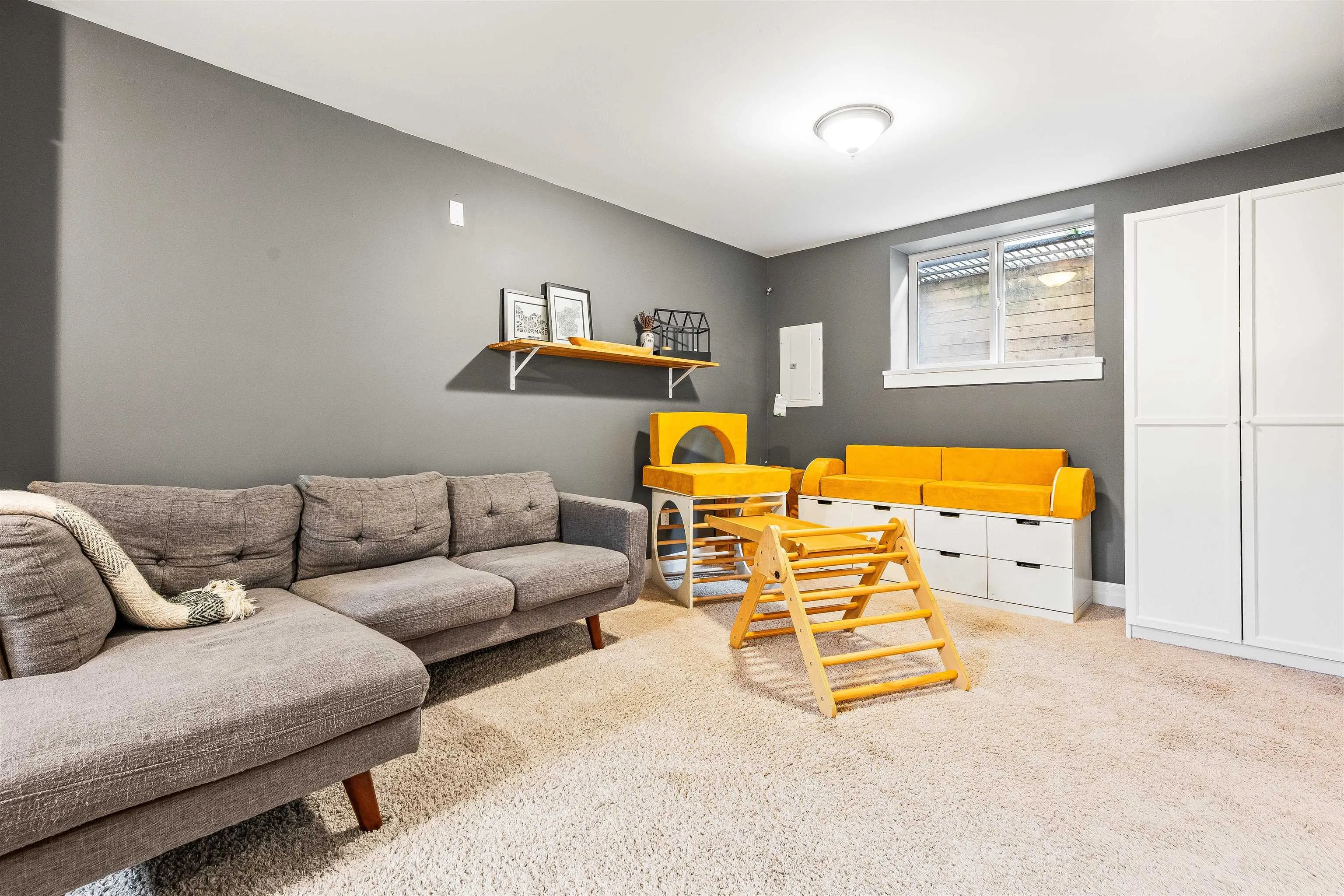 5909 Cowichan Street