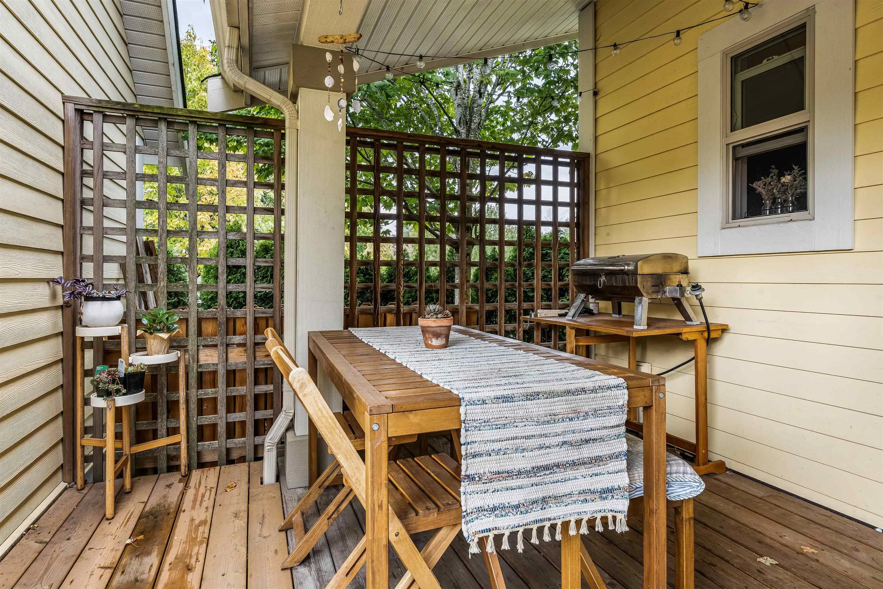 5909 Cowichan Street