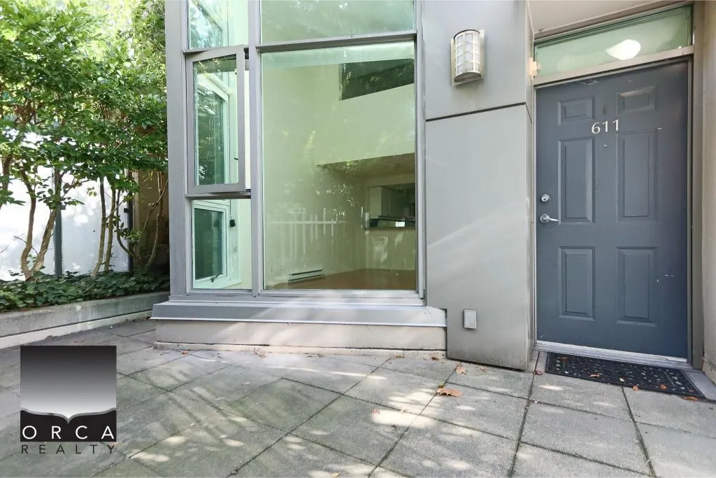 611 Jervis Street