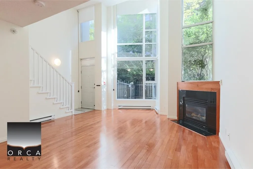 611 Jervis Street