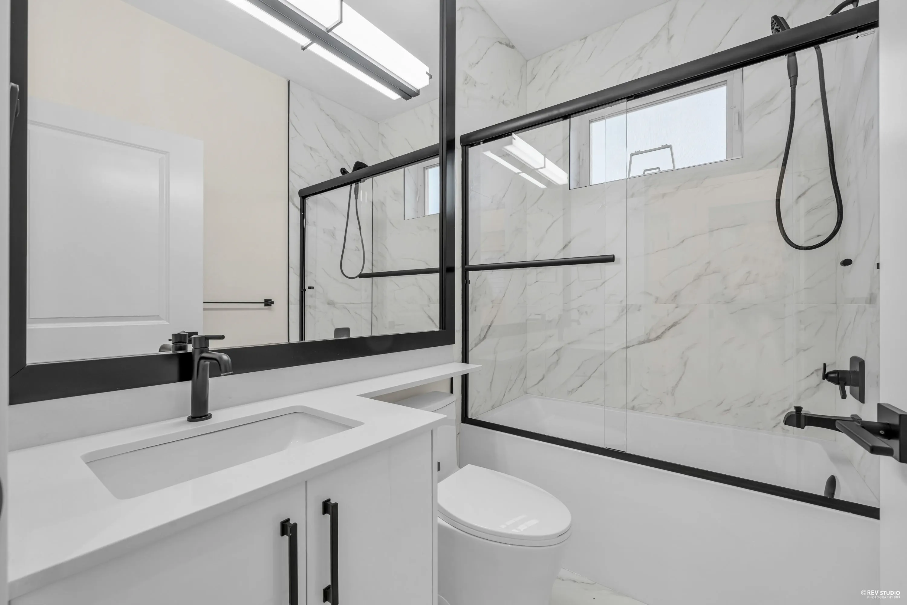 1 3090 Vanness Avenue