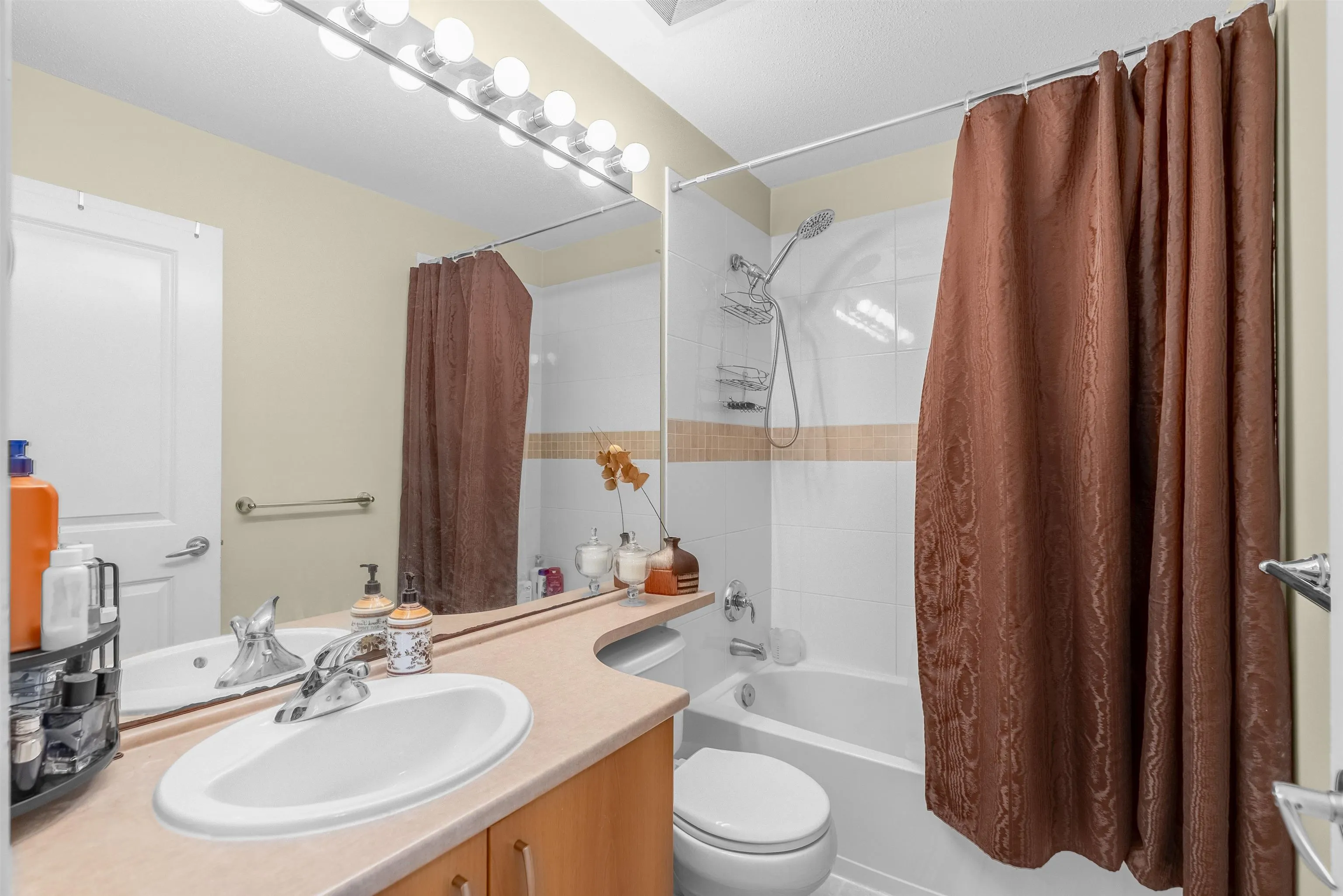 167 9133 Government Street