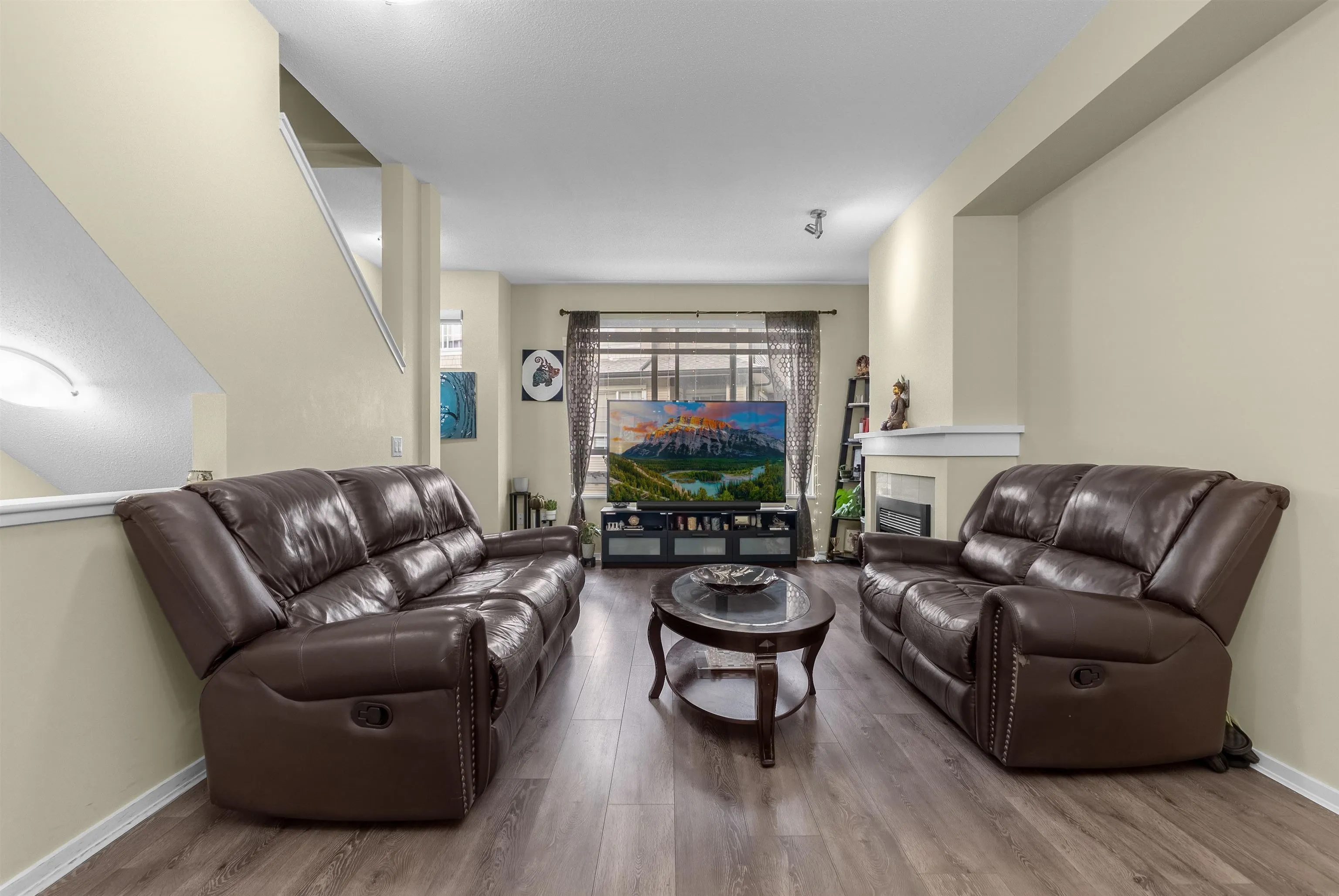 167 9133 Government Street