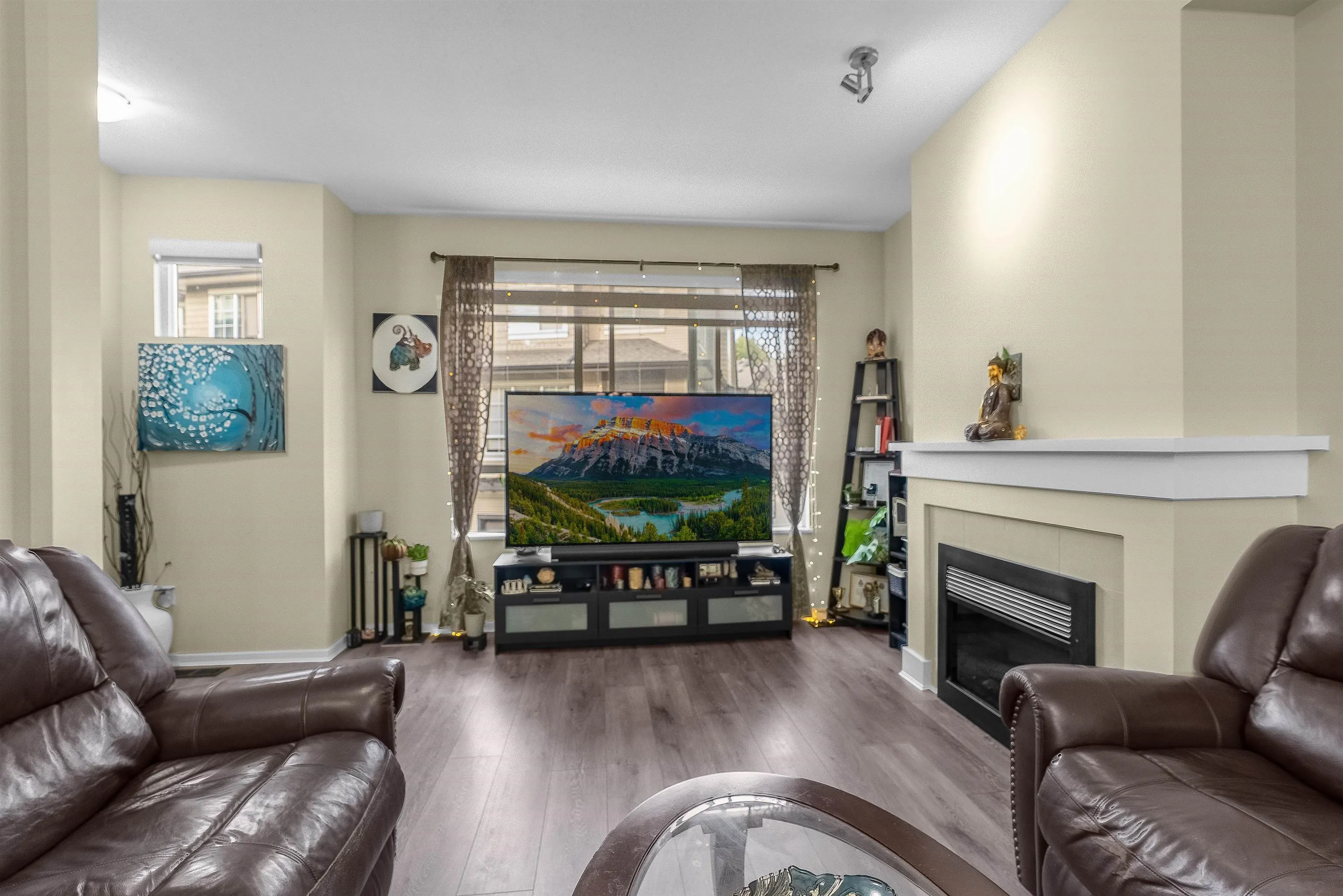 167 9133 Government Street