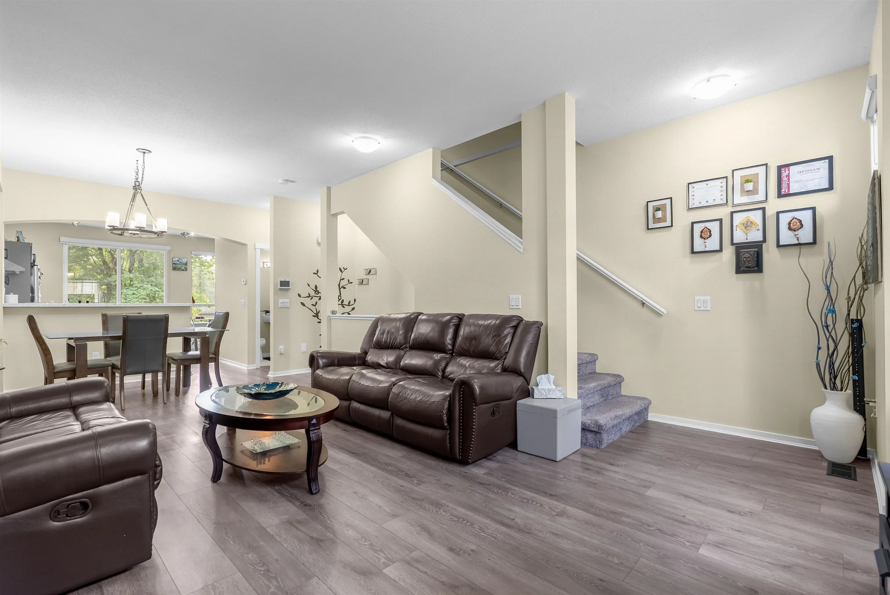 167 9133 Government Street