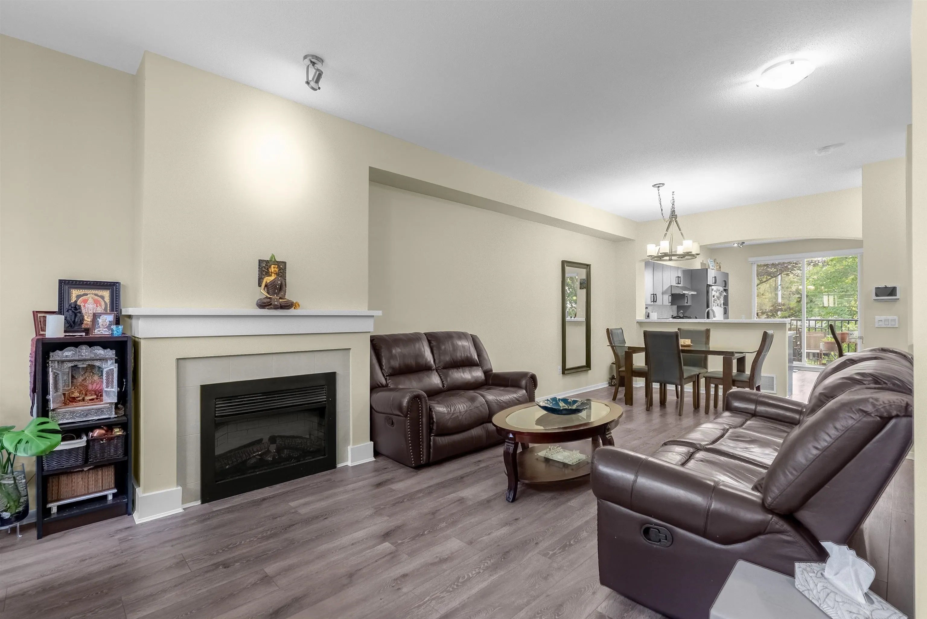 167 9133 Government Street