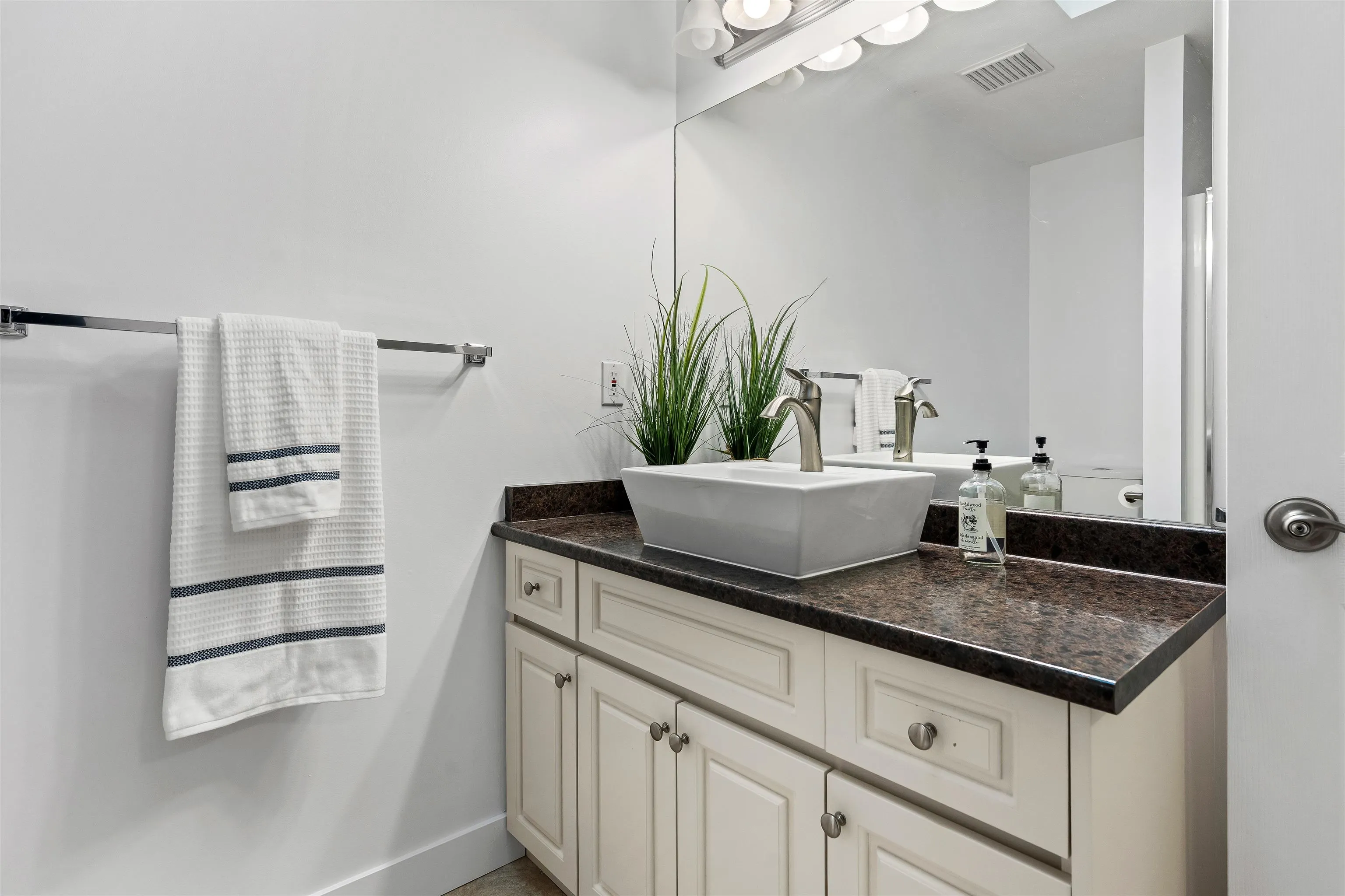 135 6001 Promontory Road