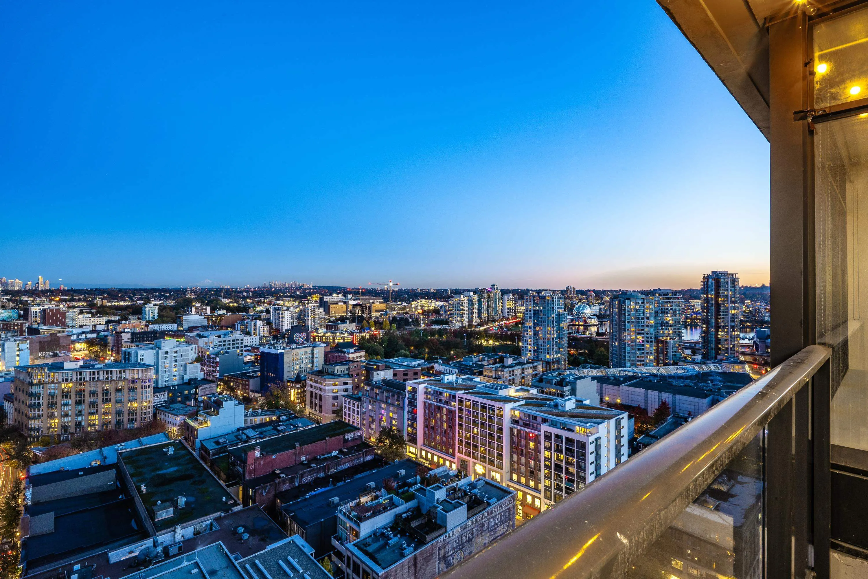 2401 108 W Cordova Street