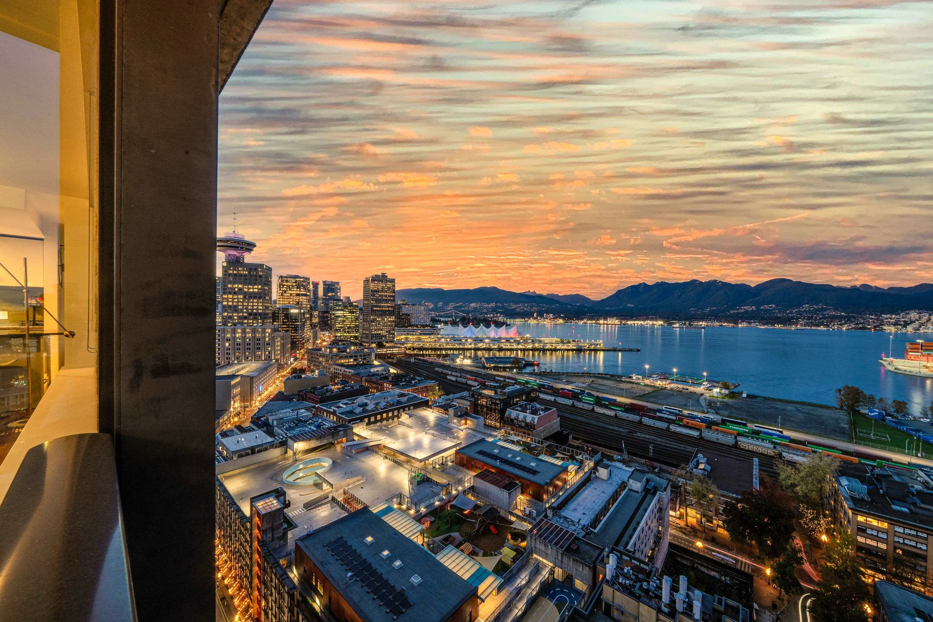 2401 108 W Cordova Street