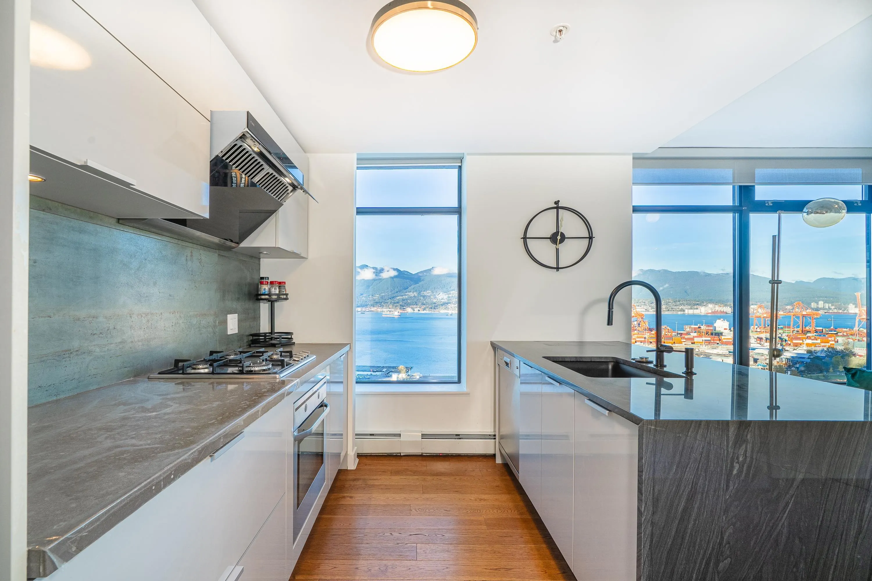 2401 108 W Cordova Street