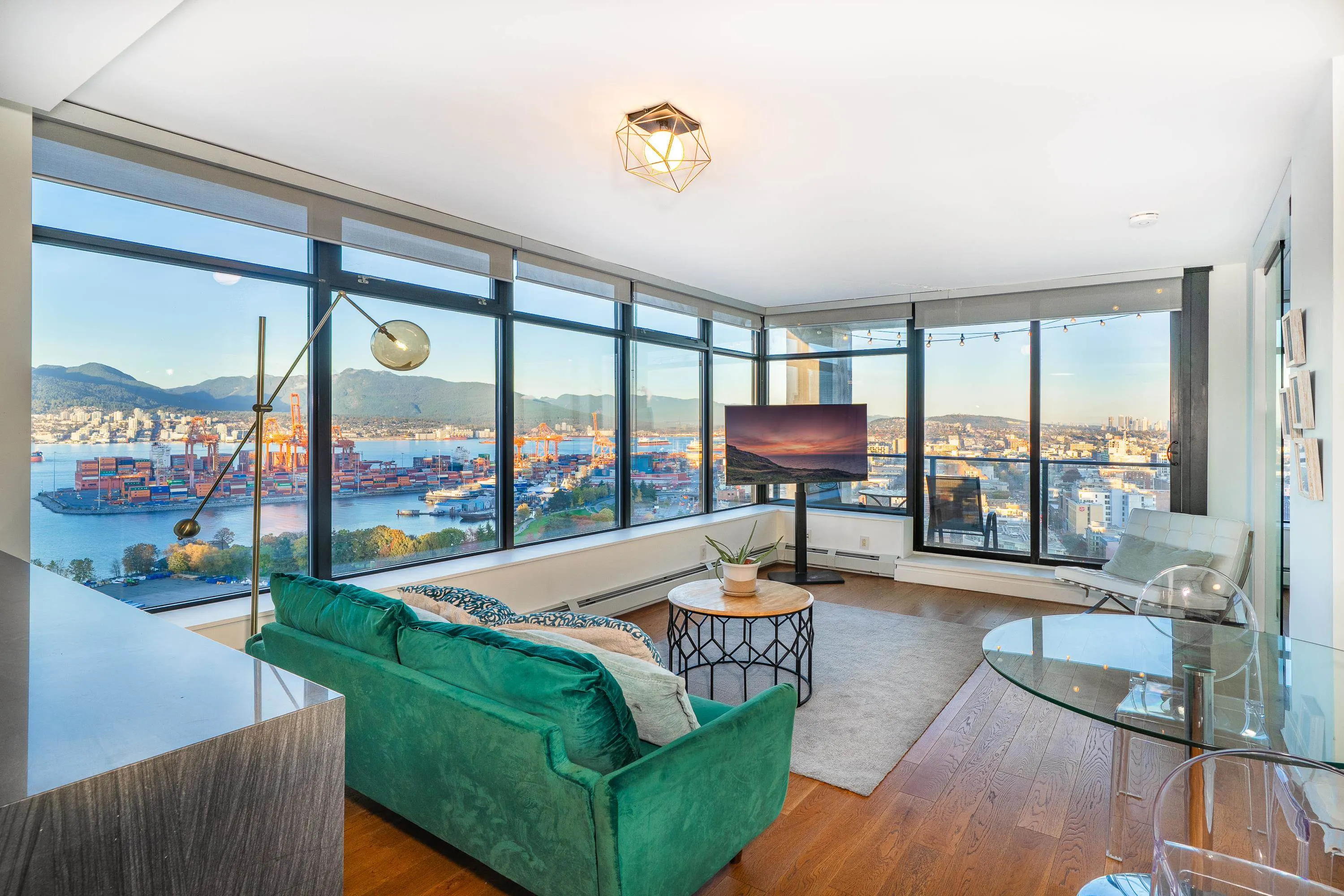 2401 108 W Cordova Street