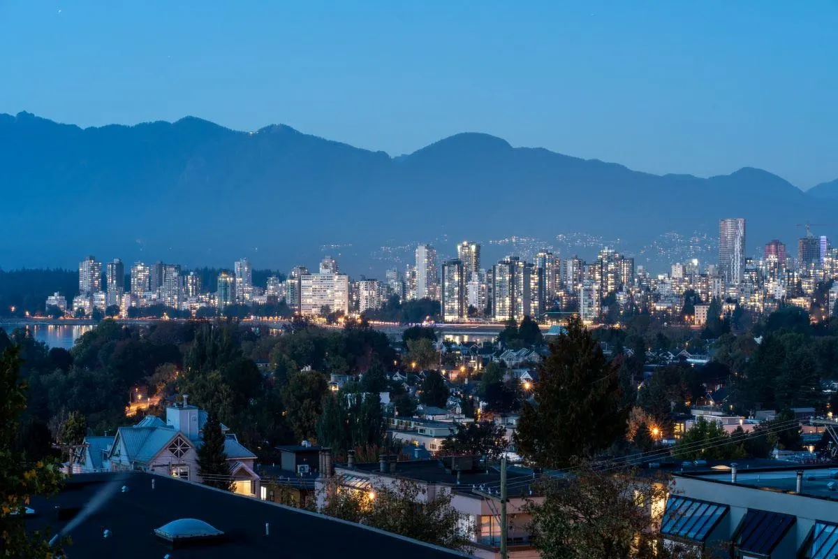 402 2216 W 3rd Avenue