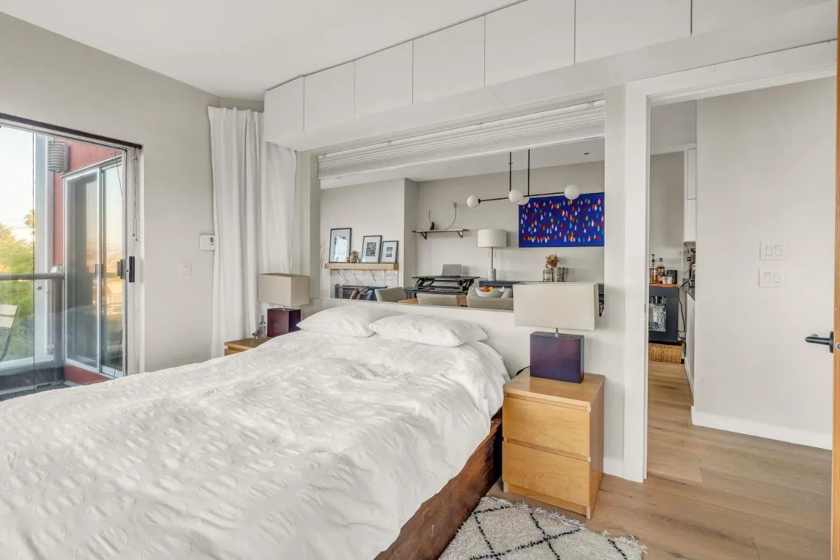 402 2216 W 3rd Avenue