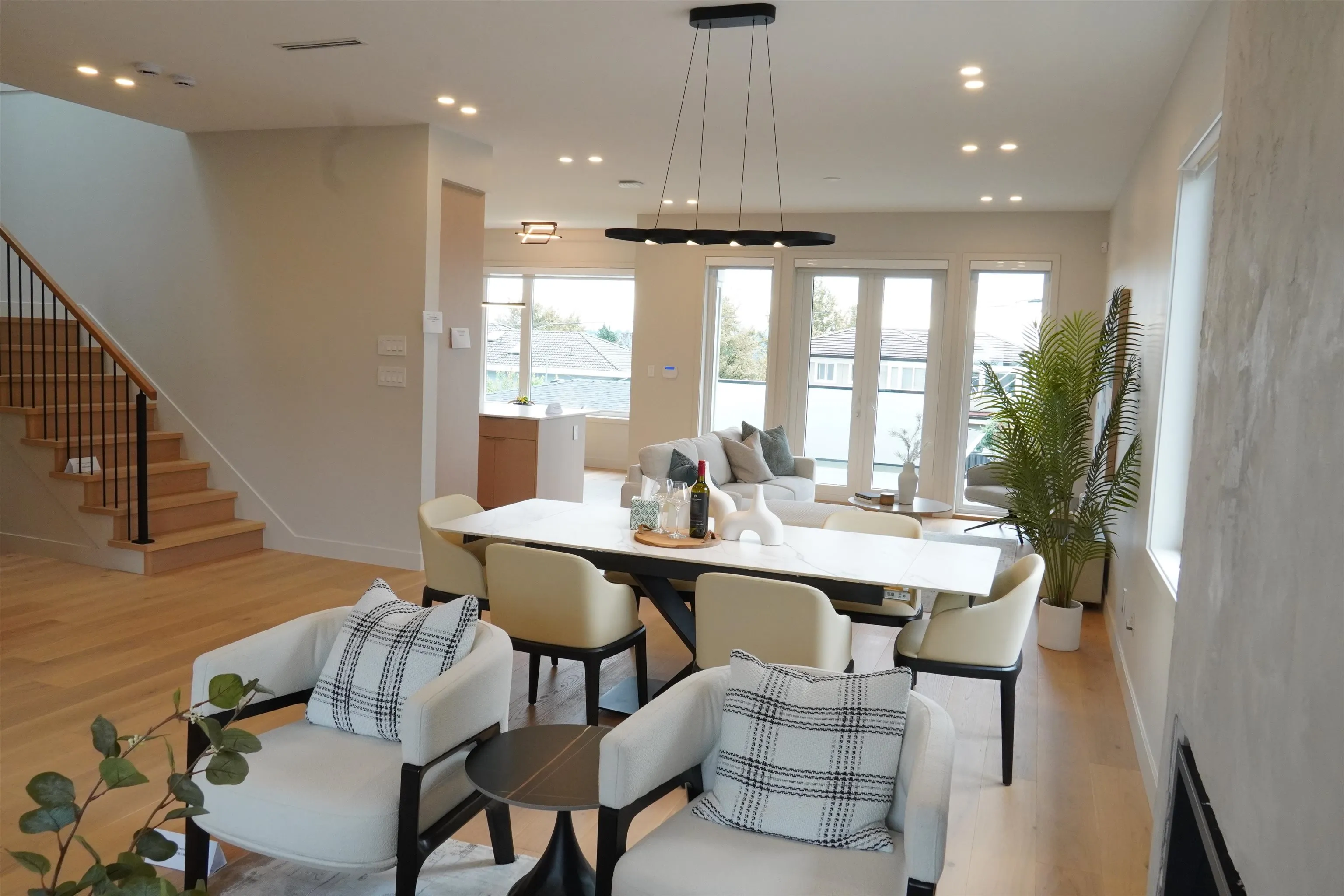 6250 Kitchener Street