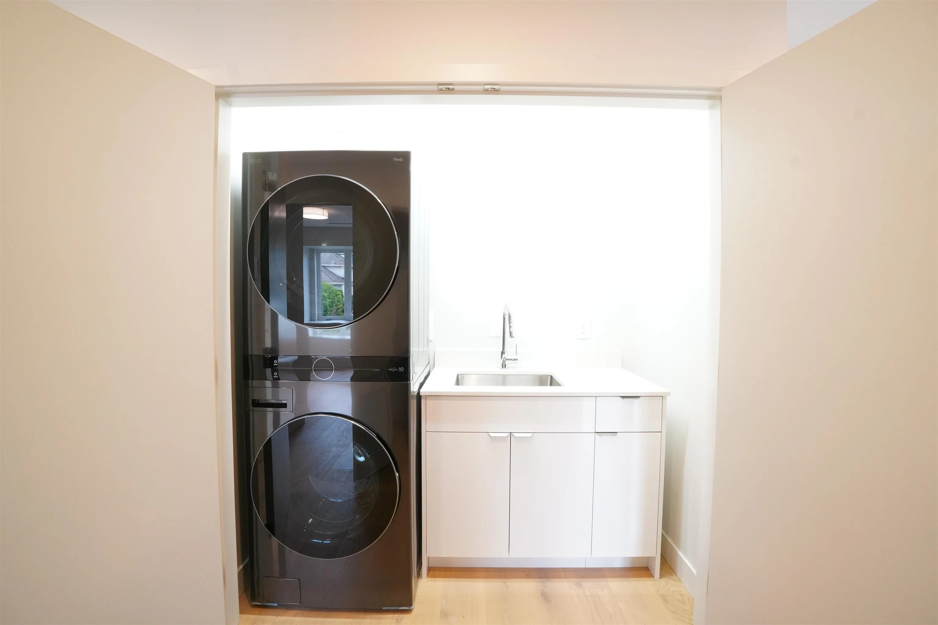 6250 Kitchener Street