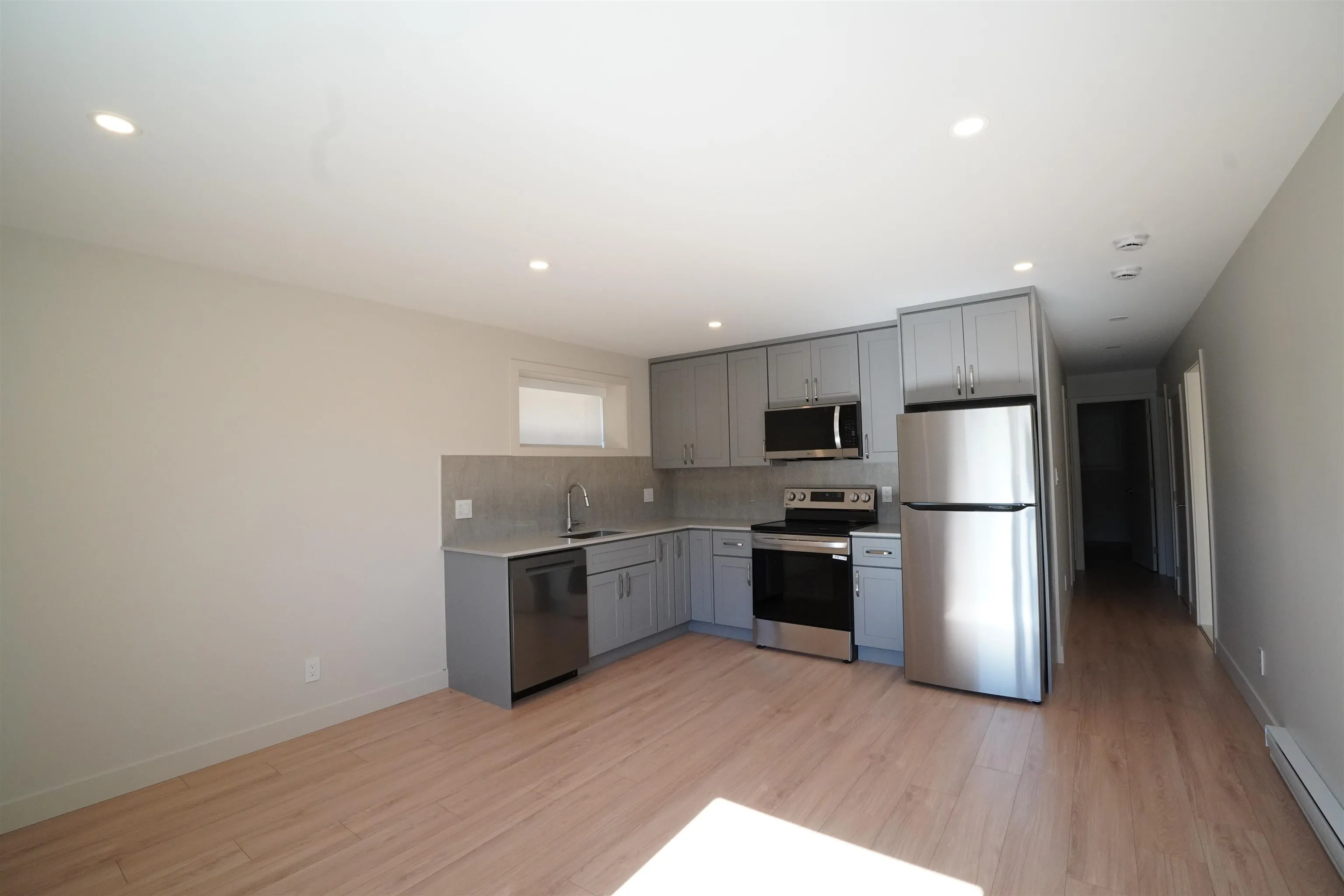 6250 Kitchener Street