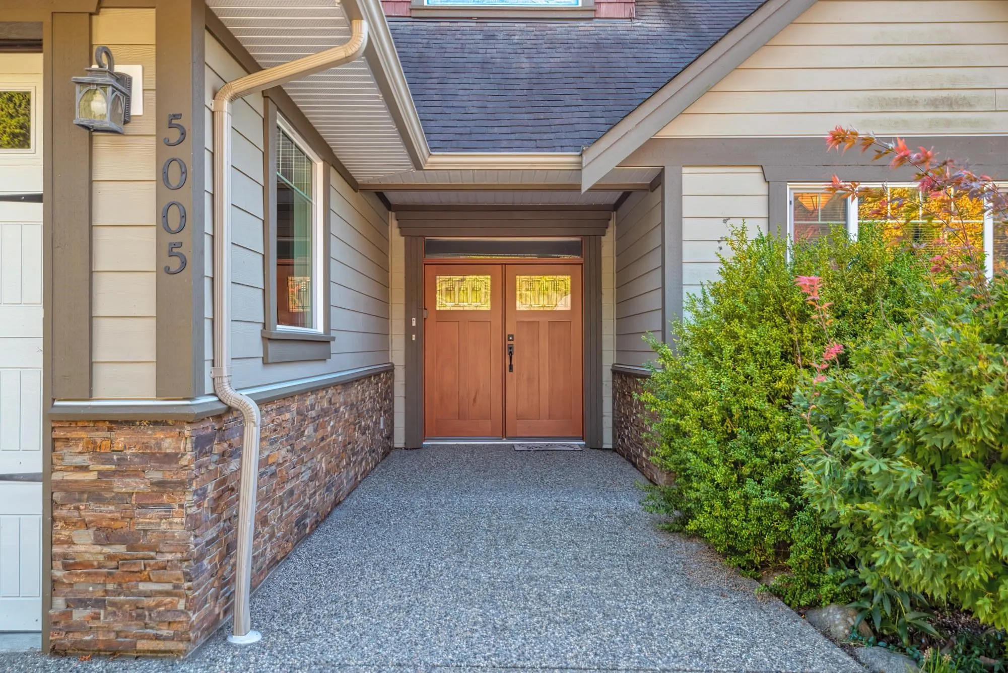 5005 Bay Road