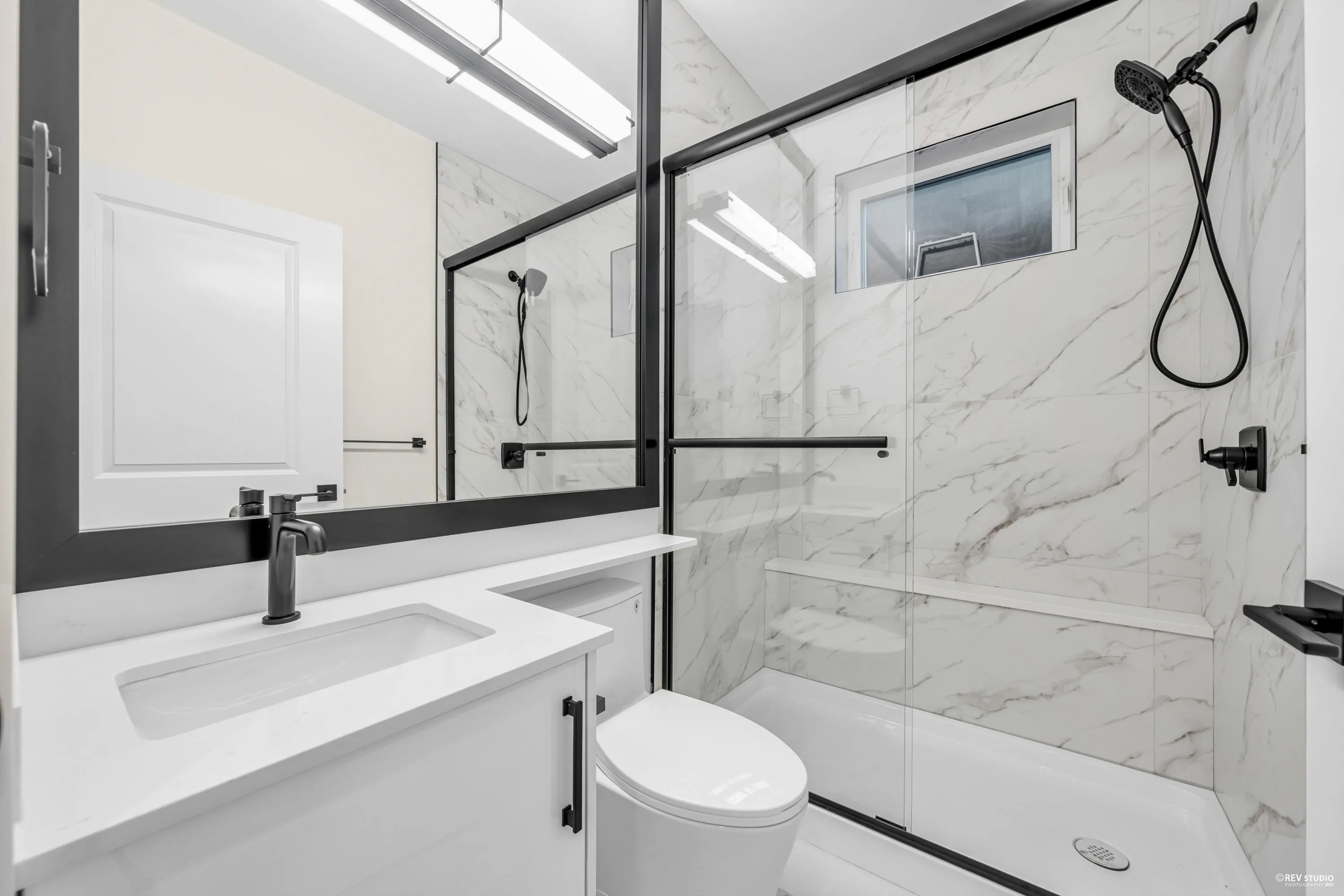 2 3090 Vanness Avenue