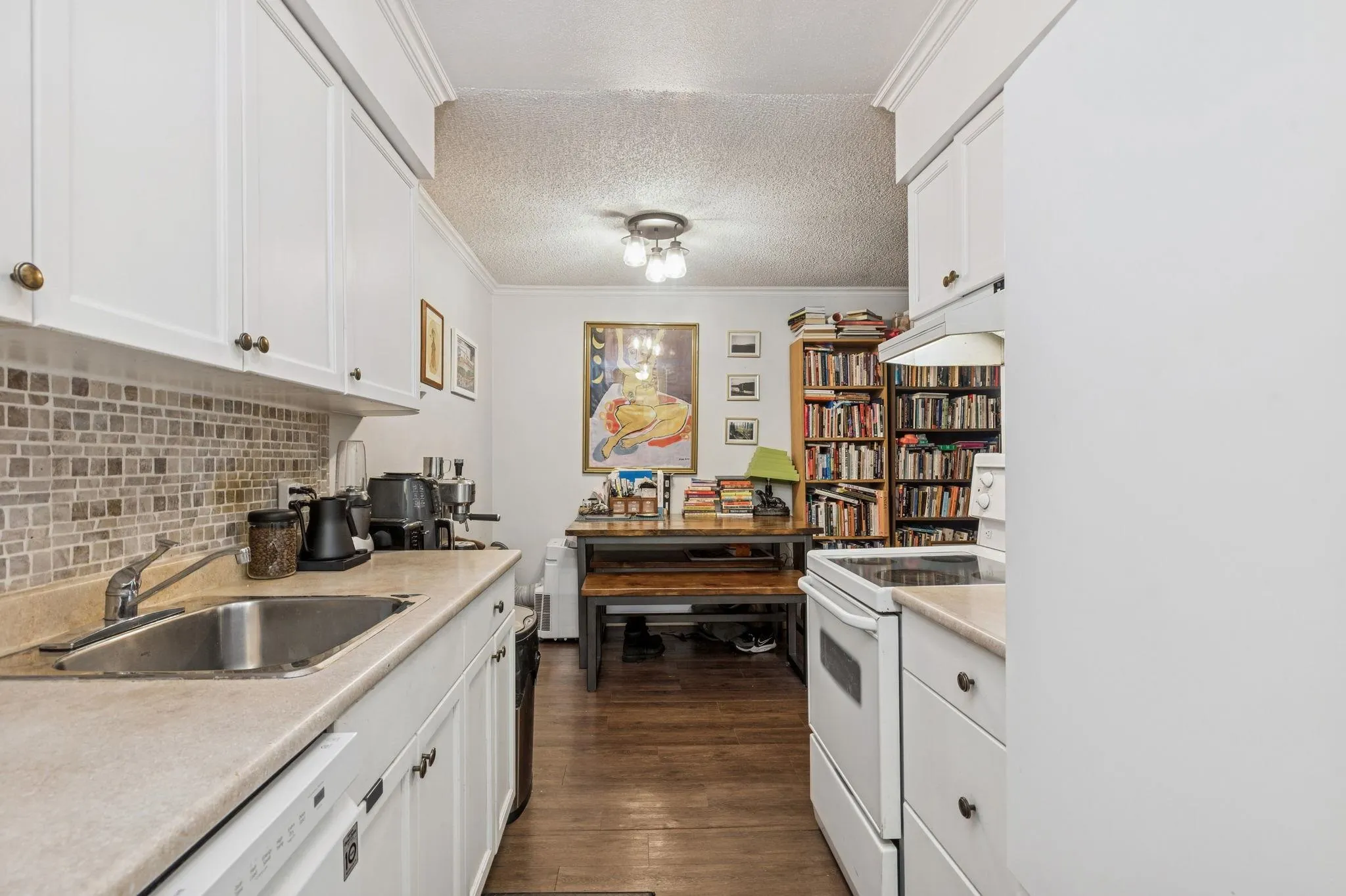 302 428 Agnes Street