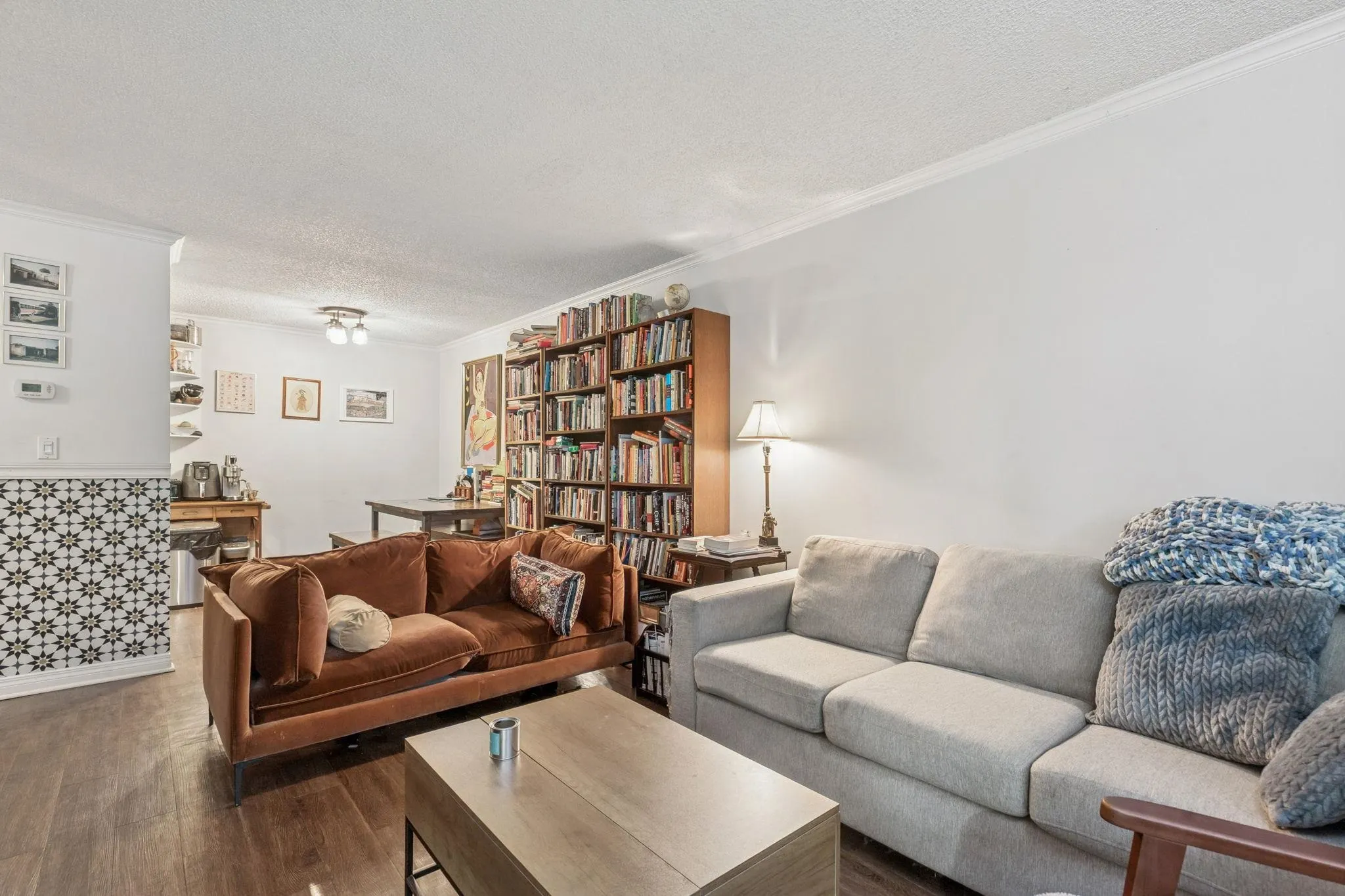 302 428 Agnes Street