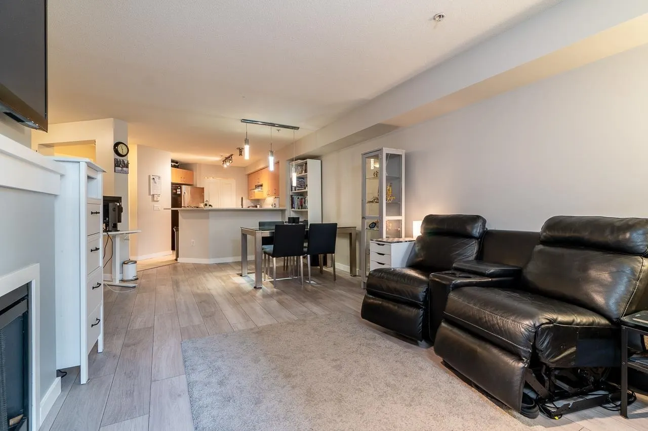 116 9283 Government Street