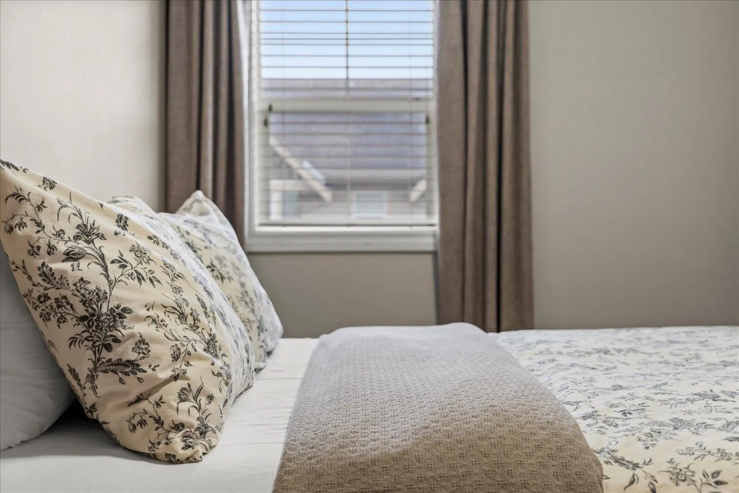 58 6498 Southdowne Place