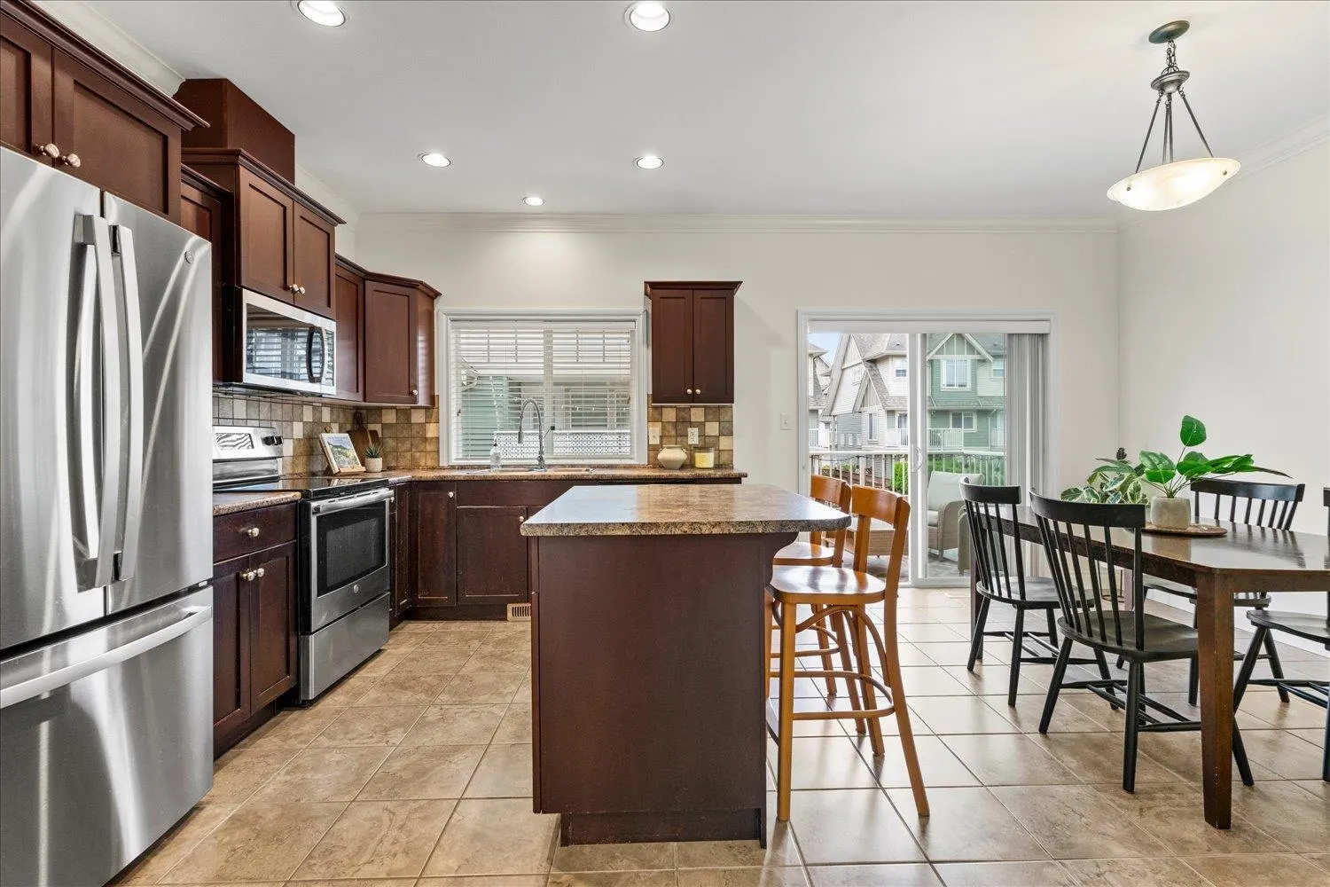 58 6498 Southdowne Place