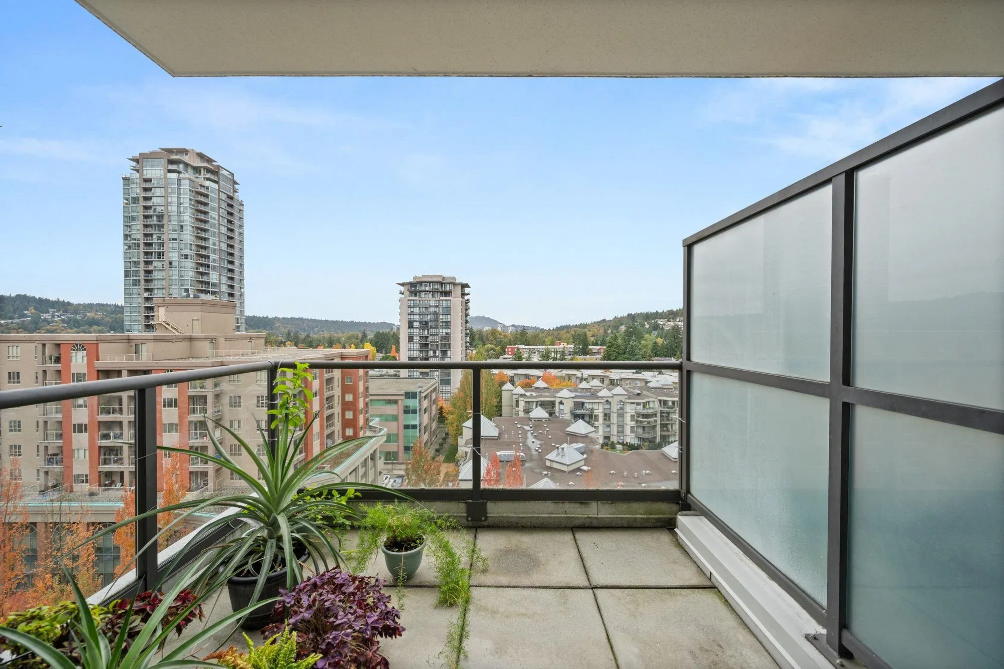 1203 1185 The High Street