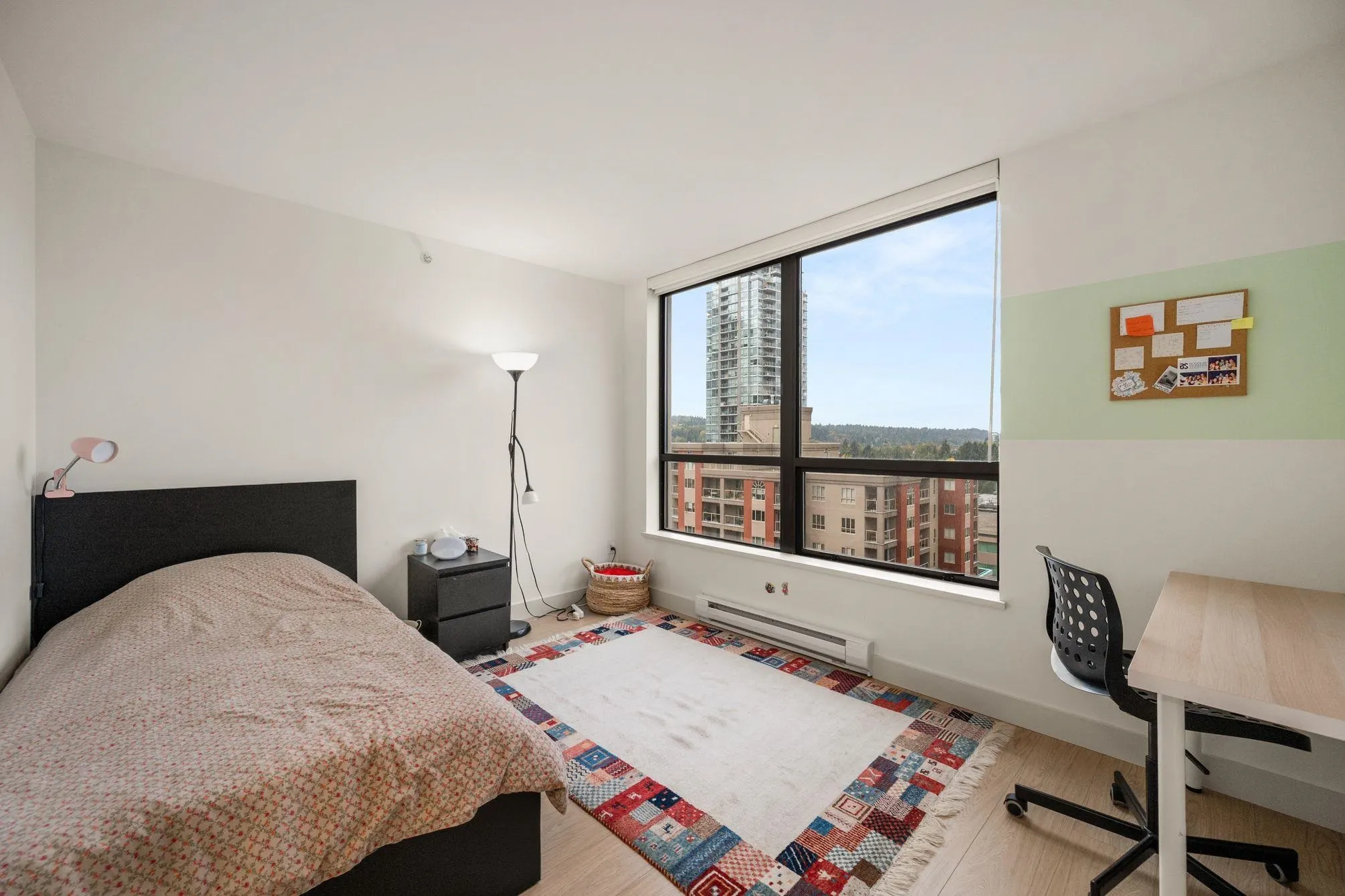 1203 1185 The High Street