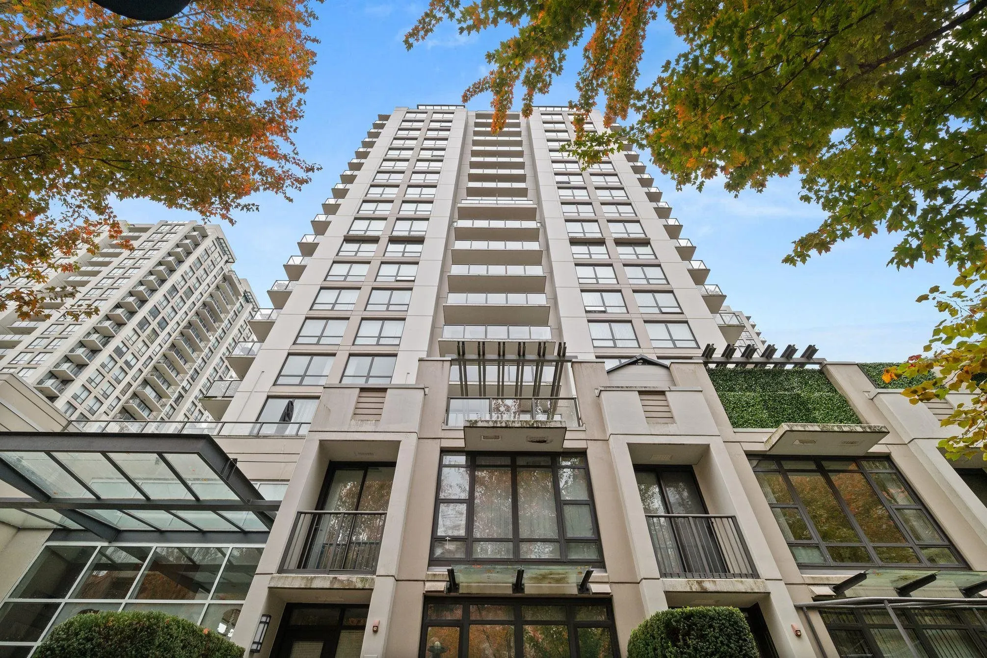 1203 1185 The High Street