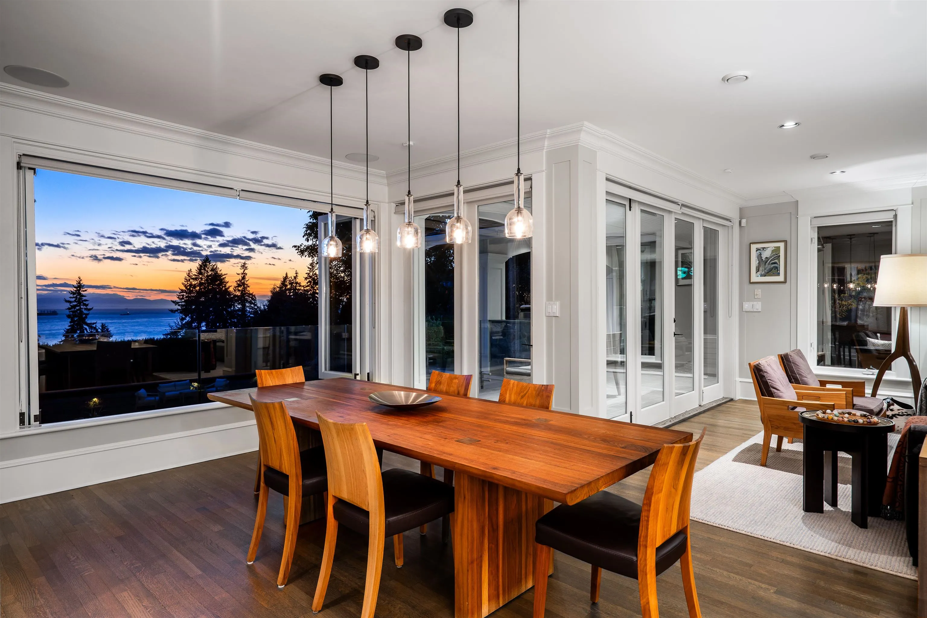 2964 Mathers Crescent