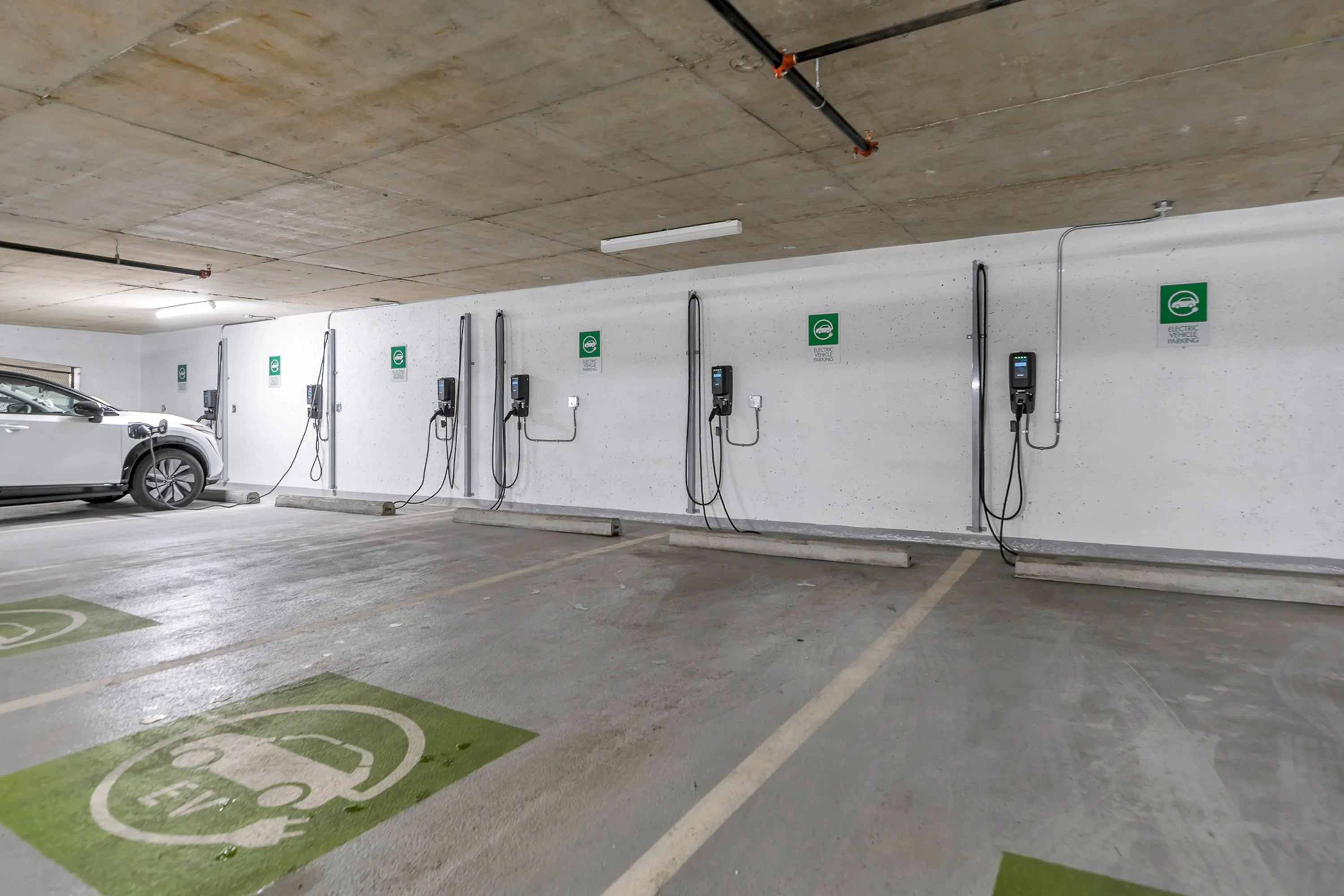 322 3131 Murray Street